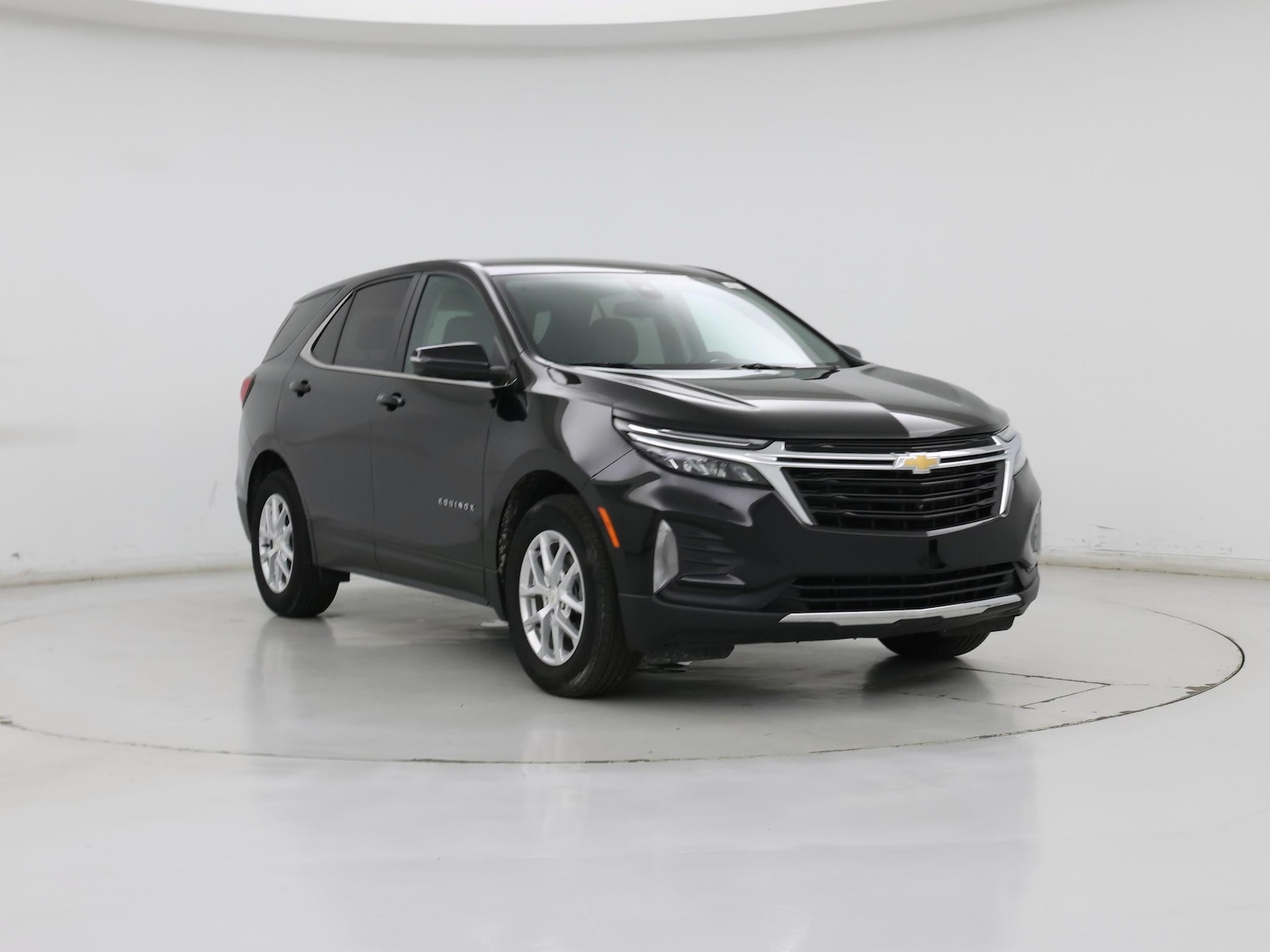 2024 Chevrolet Equinox LT - Photo 2