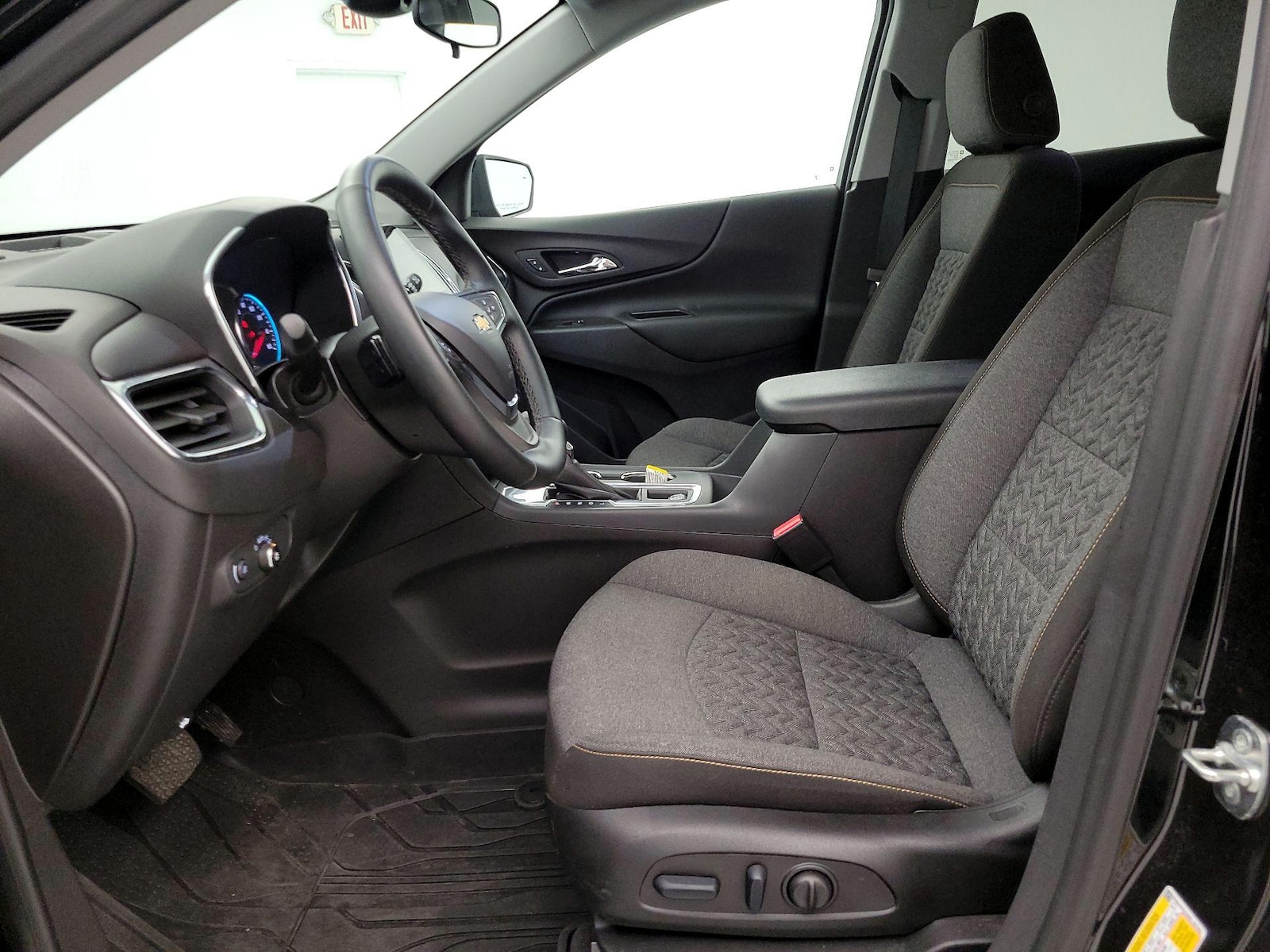 2024 Chevrolet Equinox LT - Photo 12