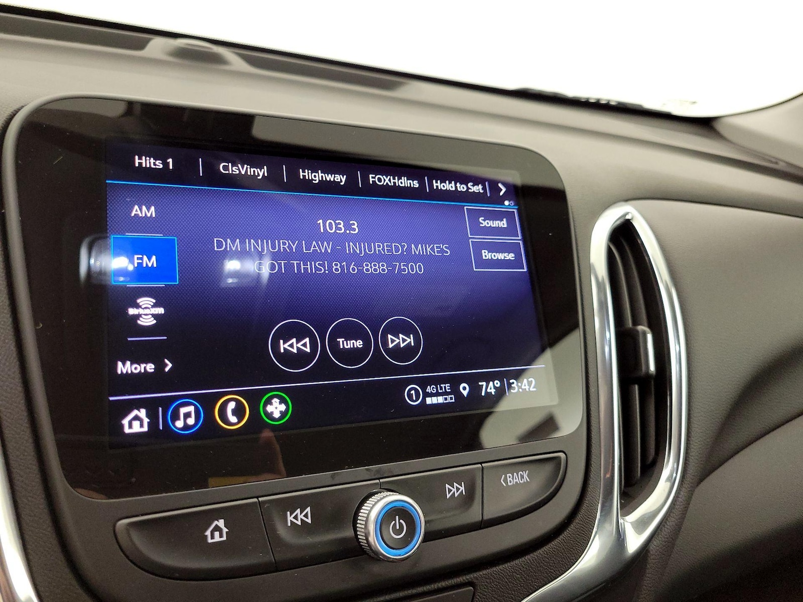 2024 Chevrolet Equinox LT - Photo 16