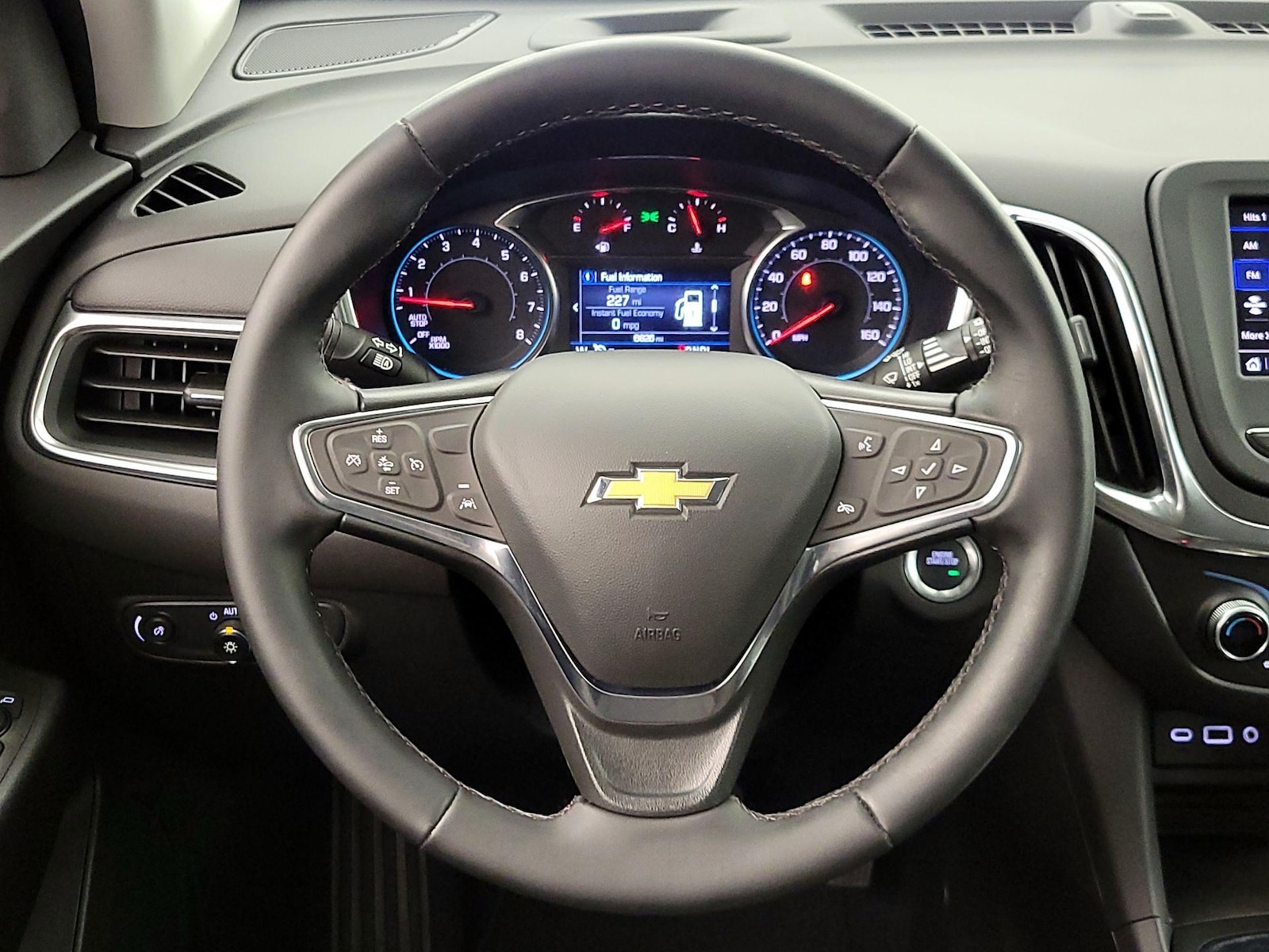 2024 Chevrolet Equinox LT - Photo 11