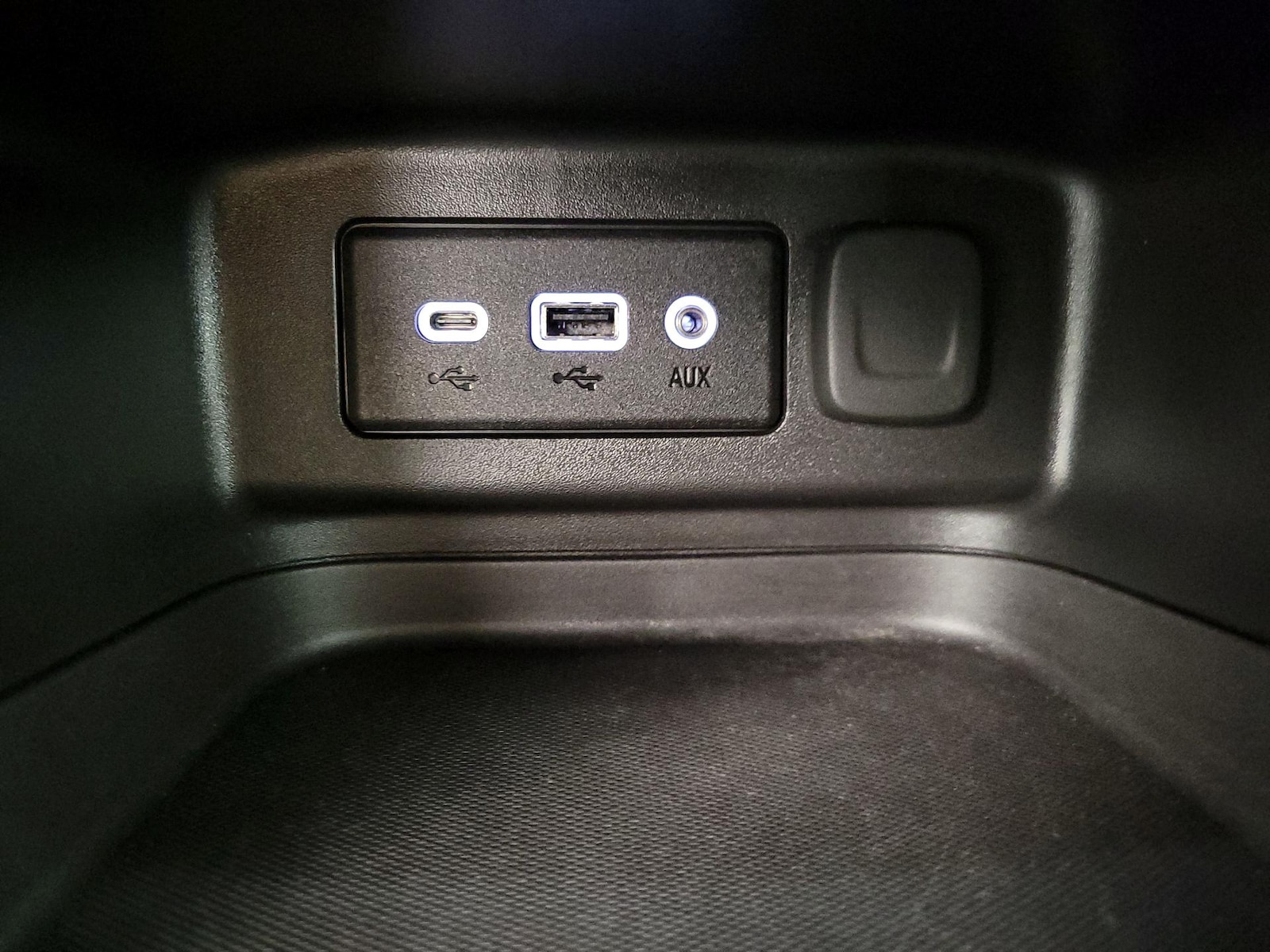 2024 Chevrolet Equinox LT - Photo 18