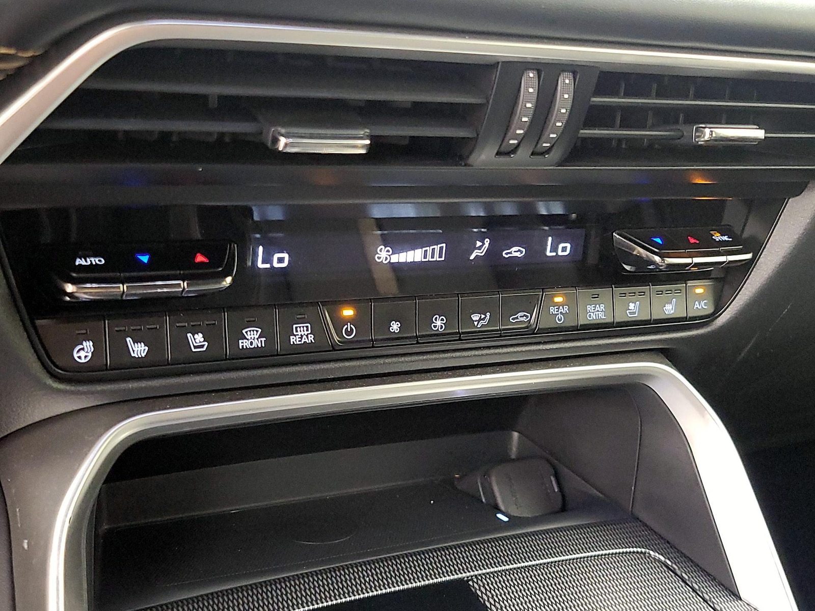 2025 Mazda CX-90 Premium Plus Package - Photo 17