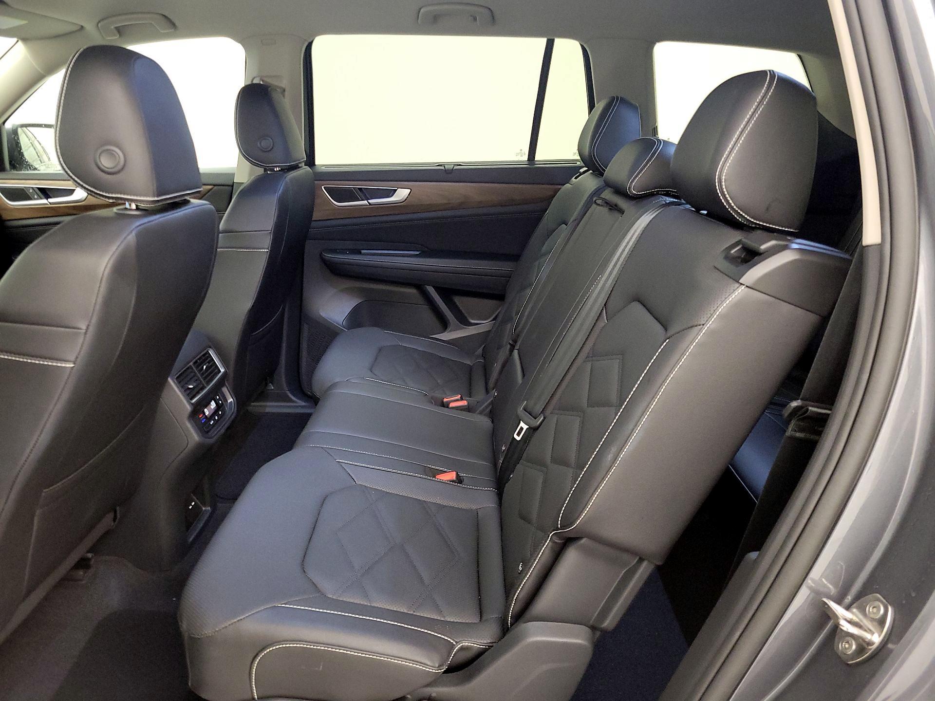 Thumbnail: 2025 Volkswagen Atlas - 19
