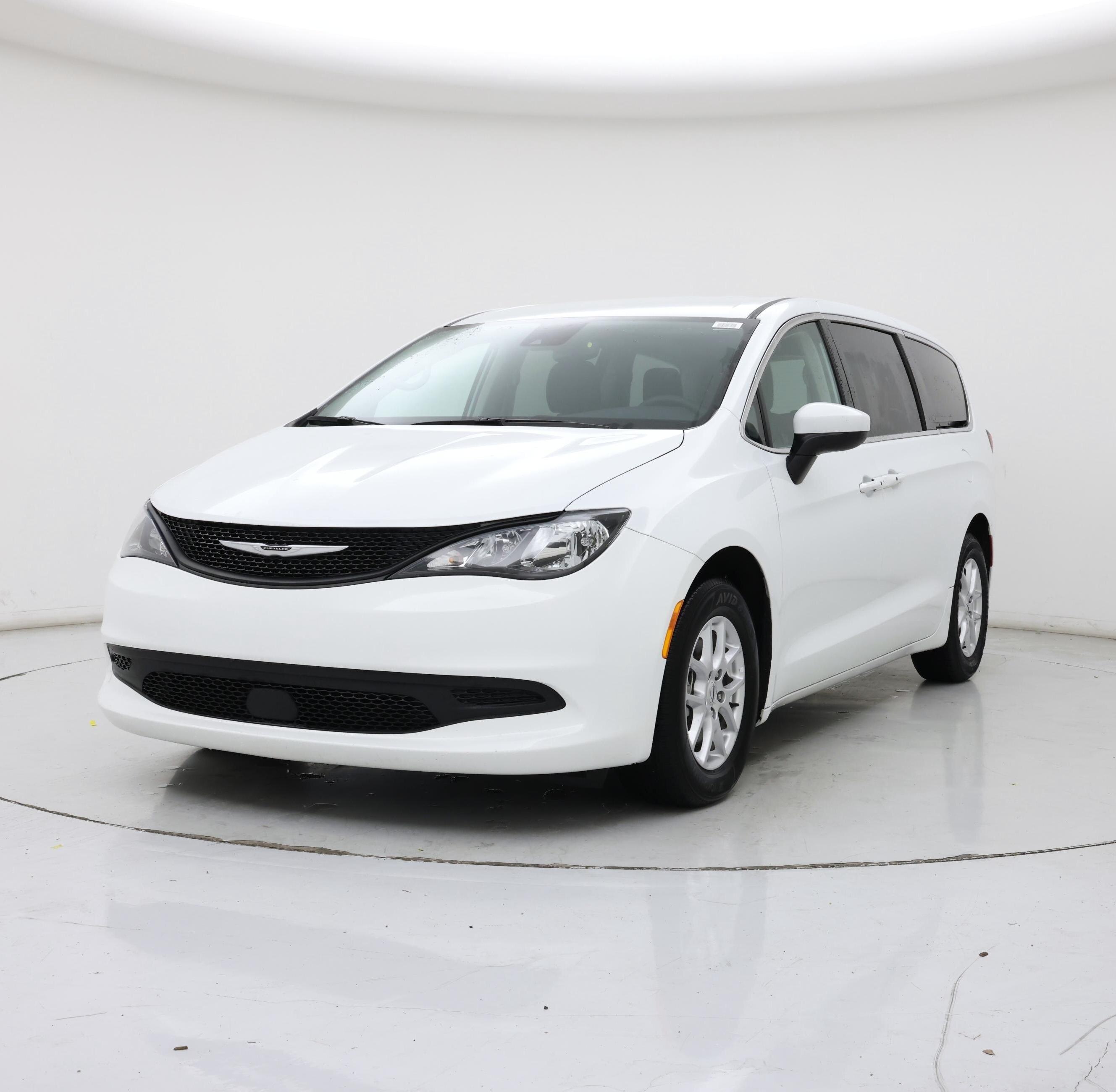 Thumbnail: 2023 Chrysler Voyager - 4