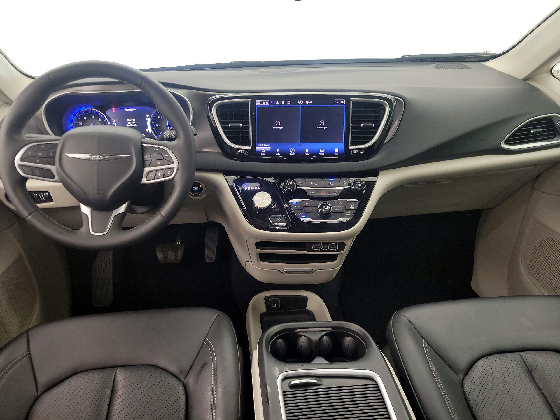 Thumbnail: 2024 Chrysler Pacifica - 9