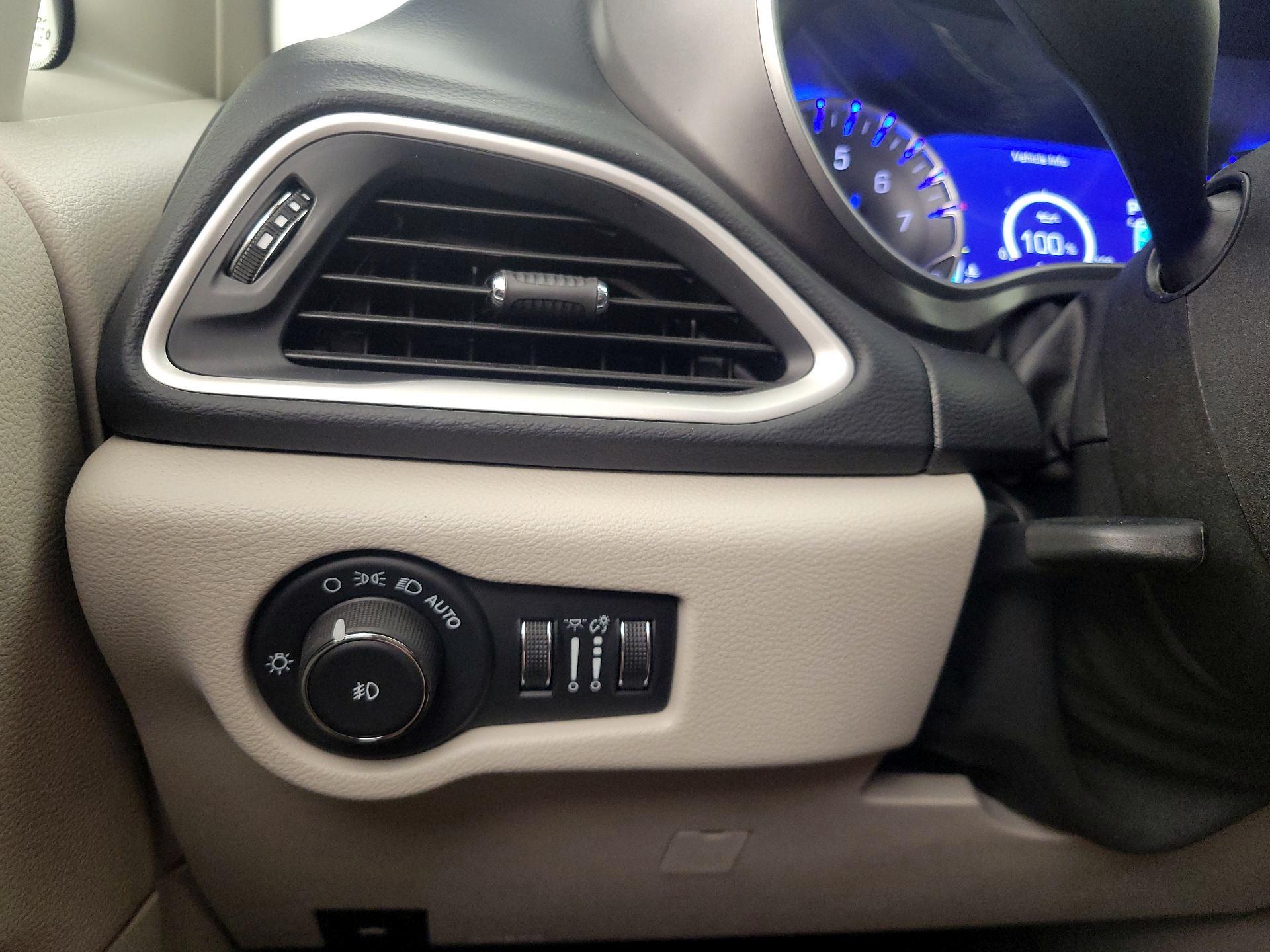 Thumbnail: 2024 Chrysler Pacifica - 13