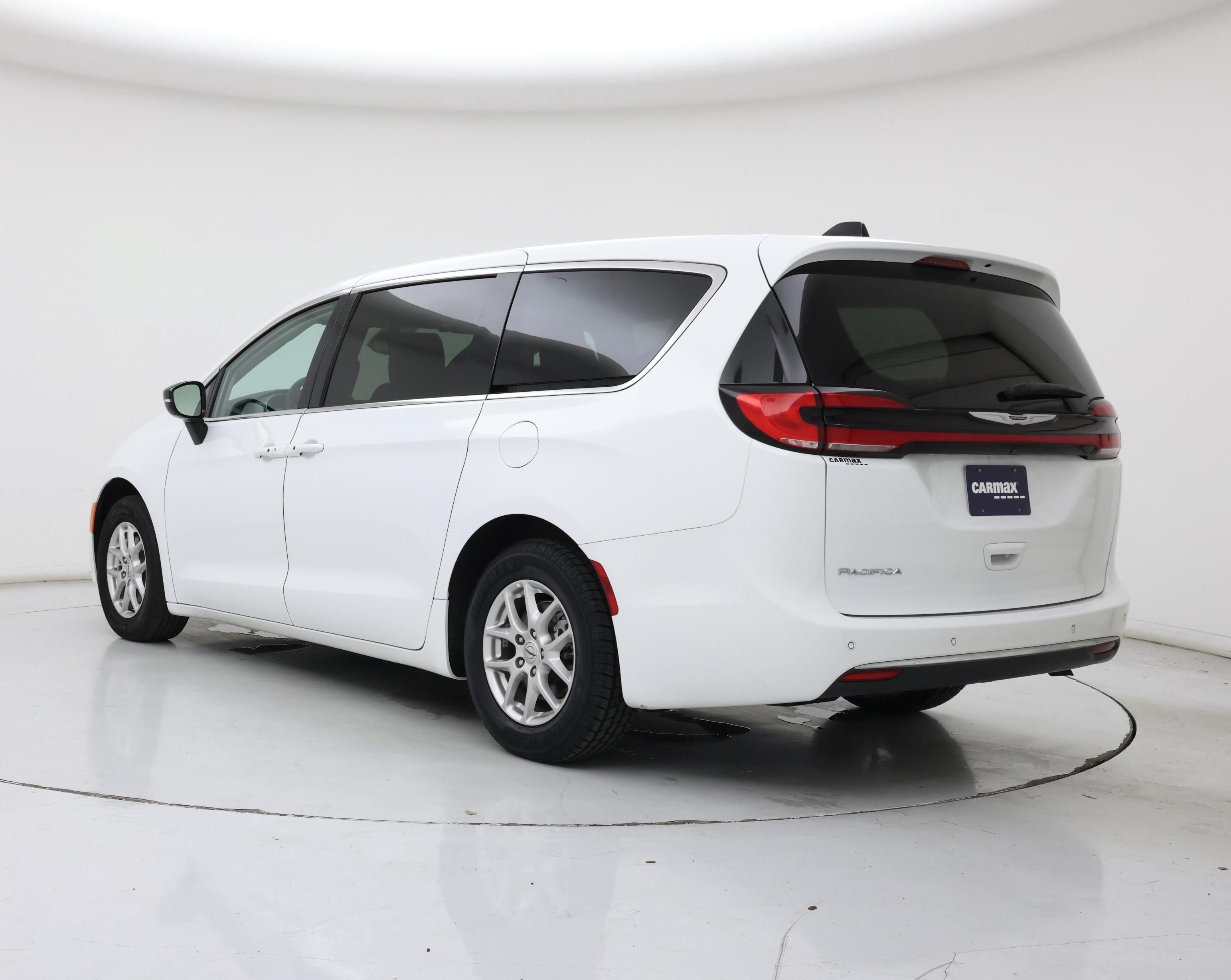 Thumbnail: 2024 Chrysler Pacifica - 2