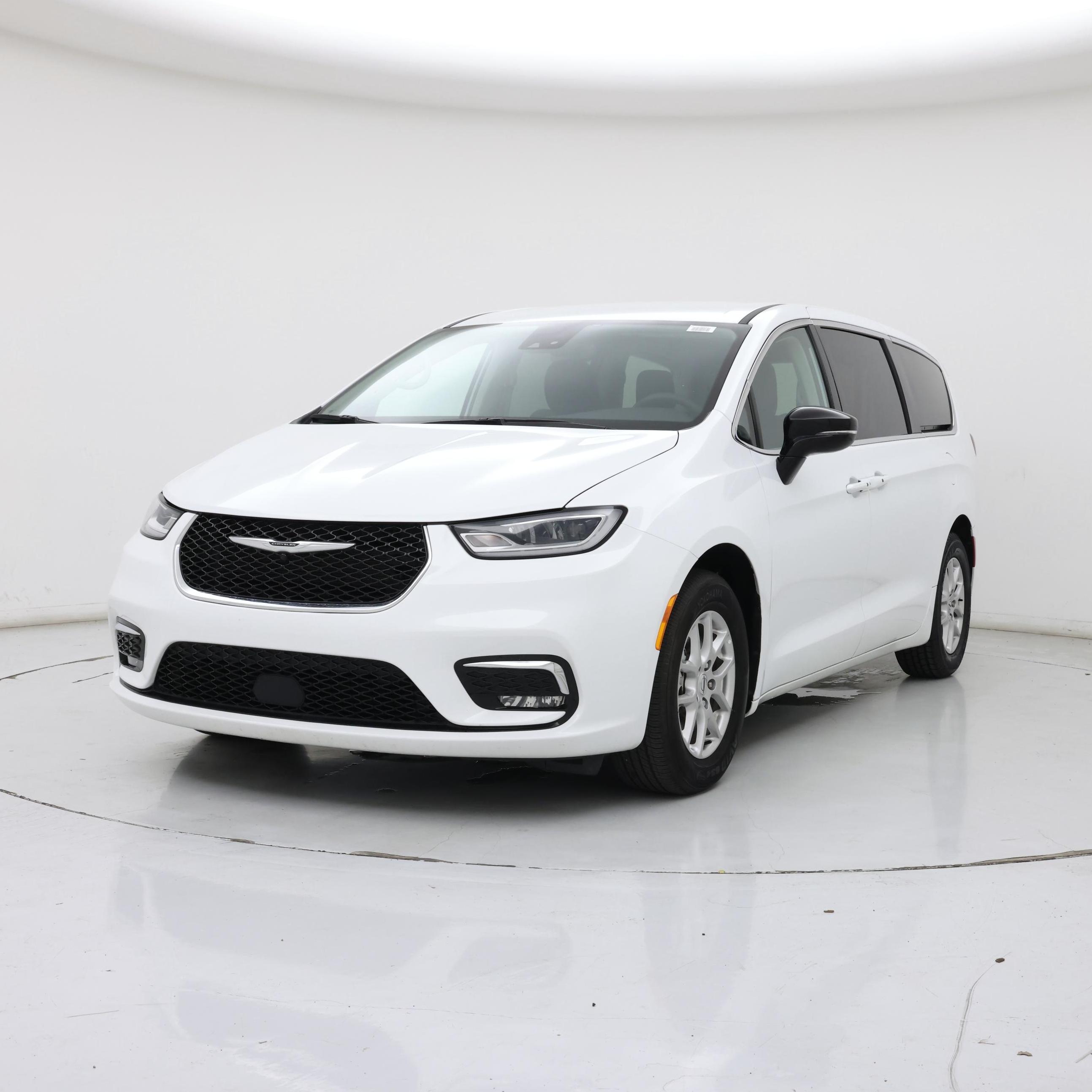 Thumbnail: 2024 Chrysler Pacifica - 4