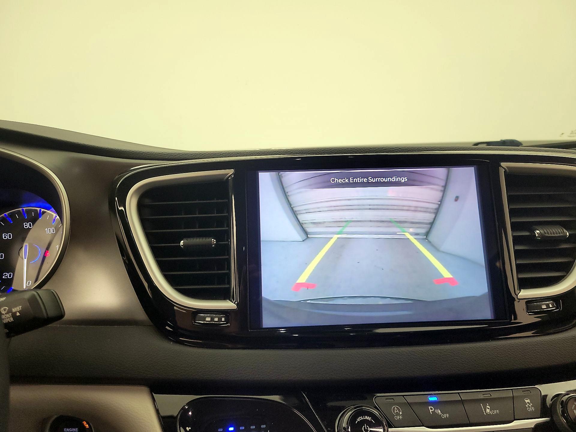 Thumbnail: 2023 Chrysler Pacifica - 14