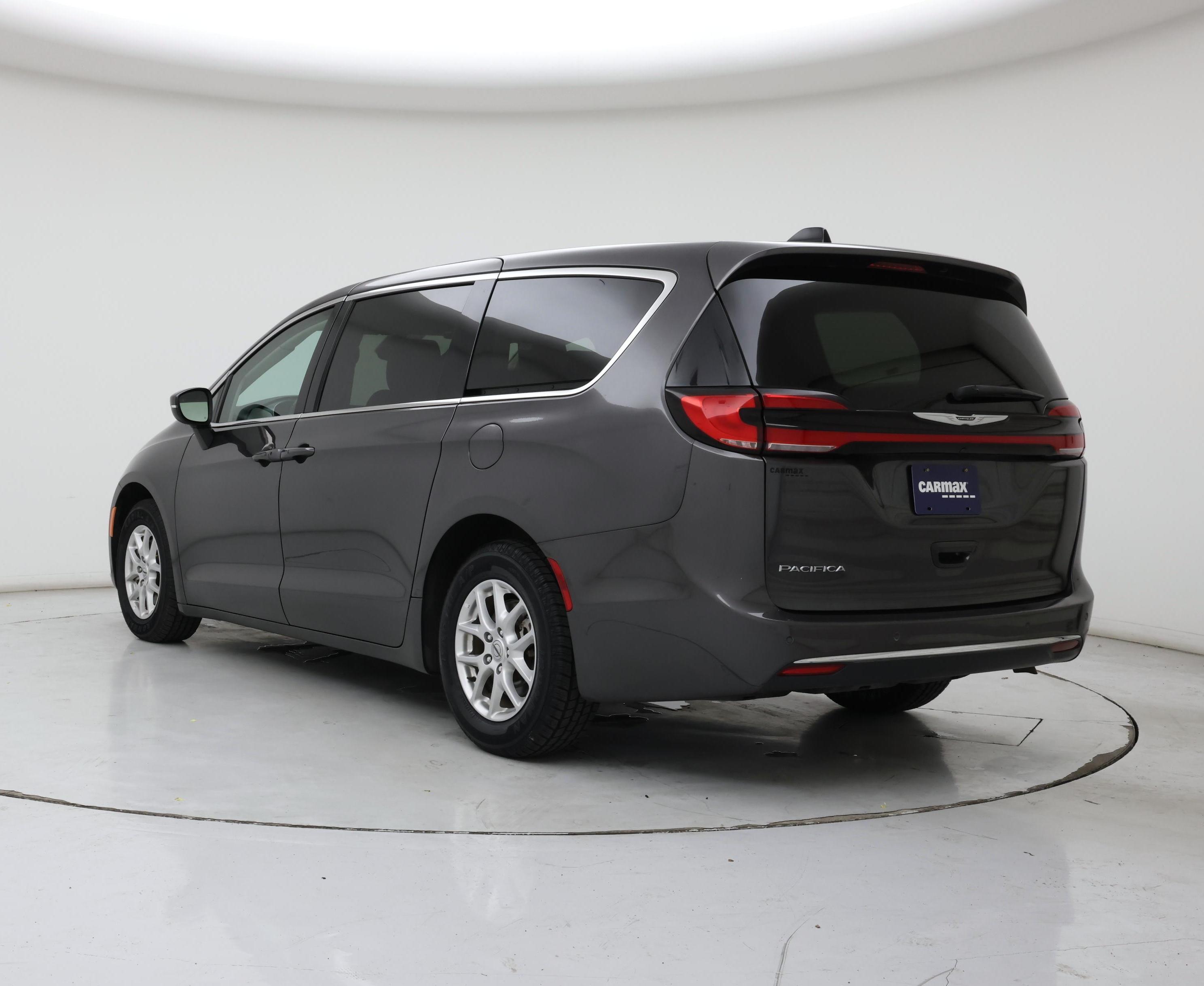 Thumbnail: 2023 Chrysler Pacifica - 2