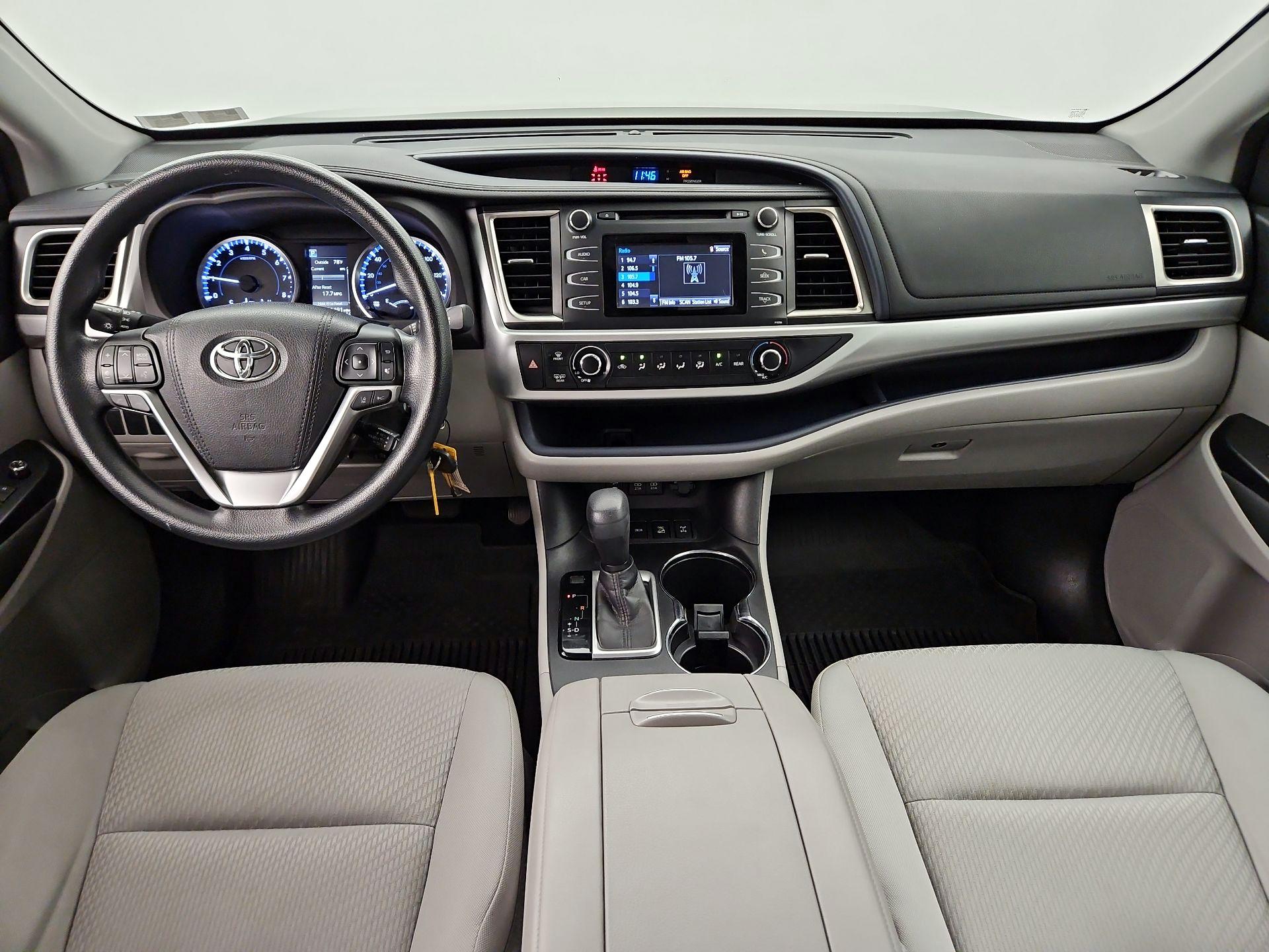 Thumbnail: 2017 Toyota Highlander - 9