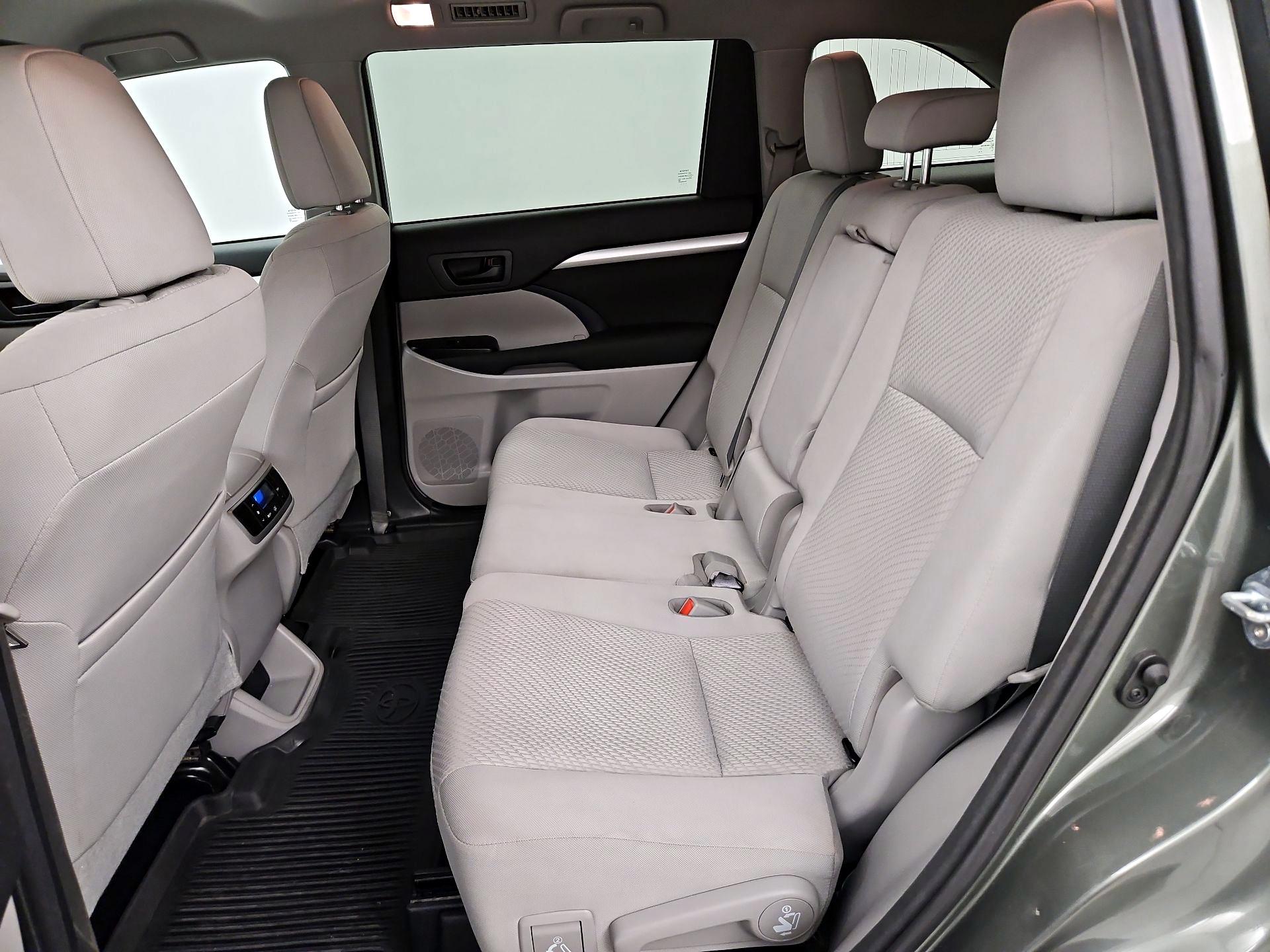 Thumbnail: 2017 Toyota Highlander - 19