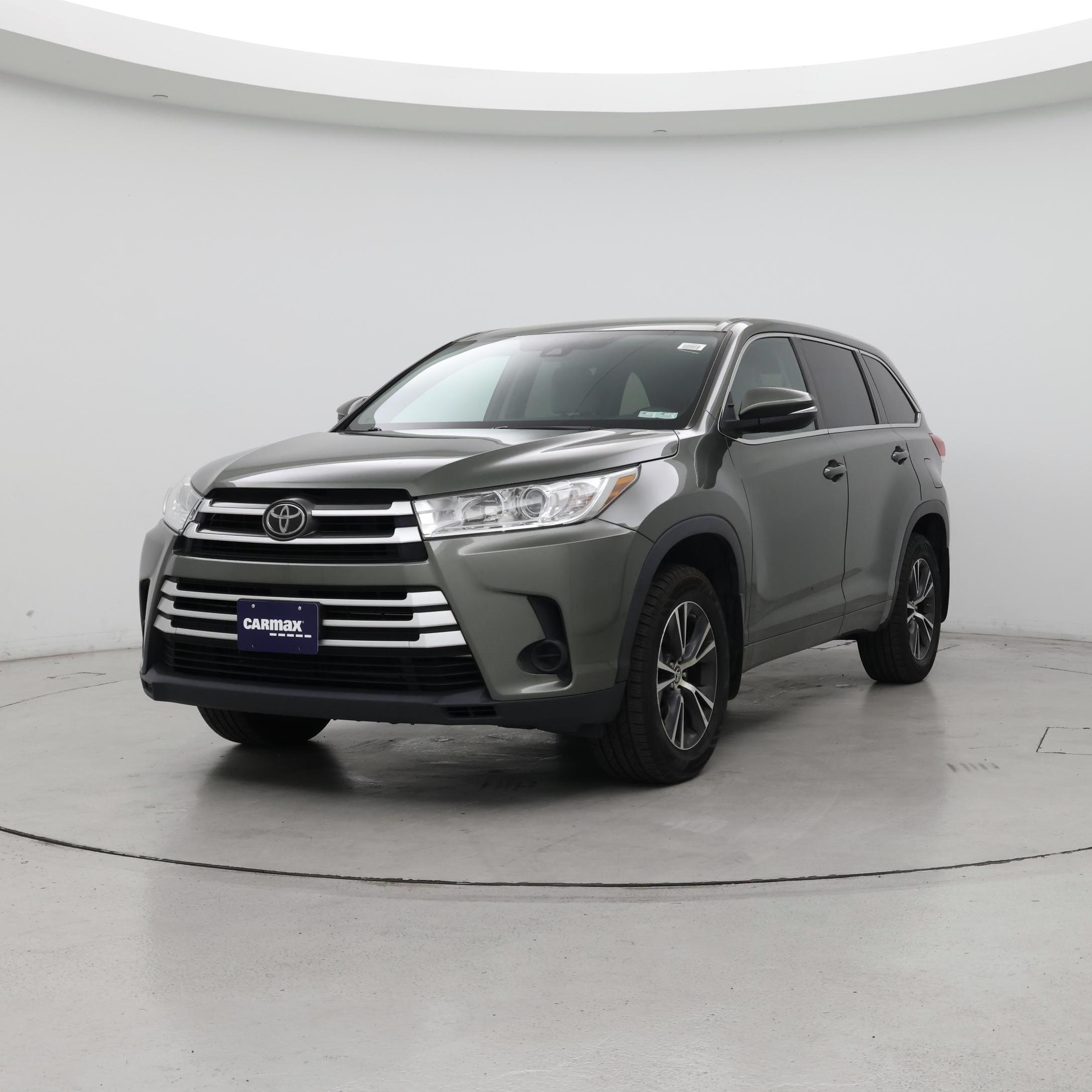 Thumbnail: 2017 Toyota Highlander - 4