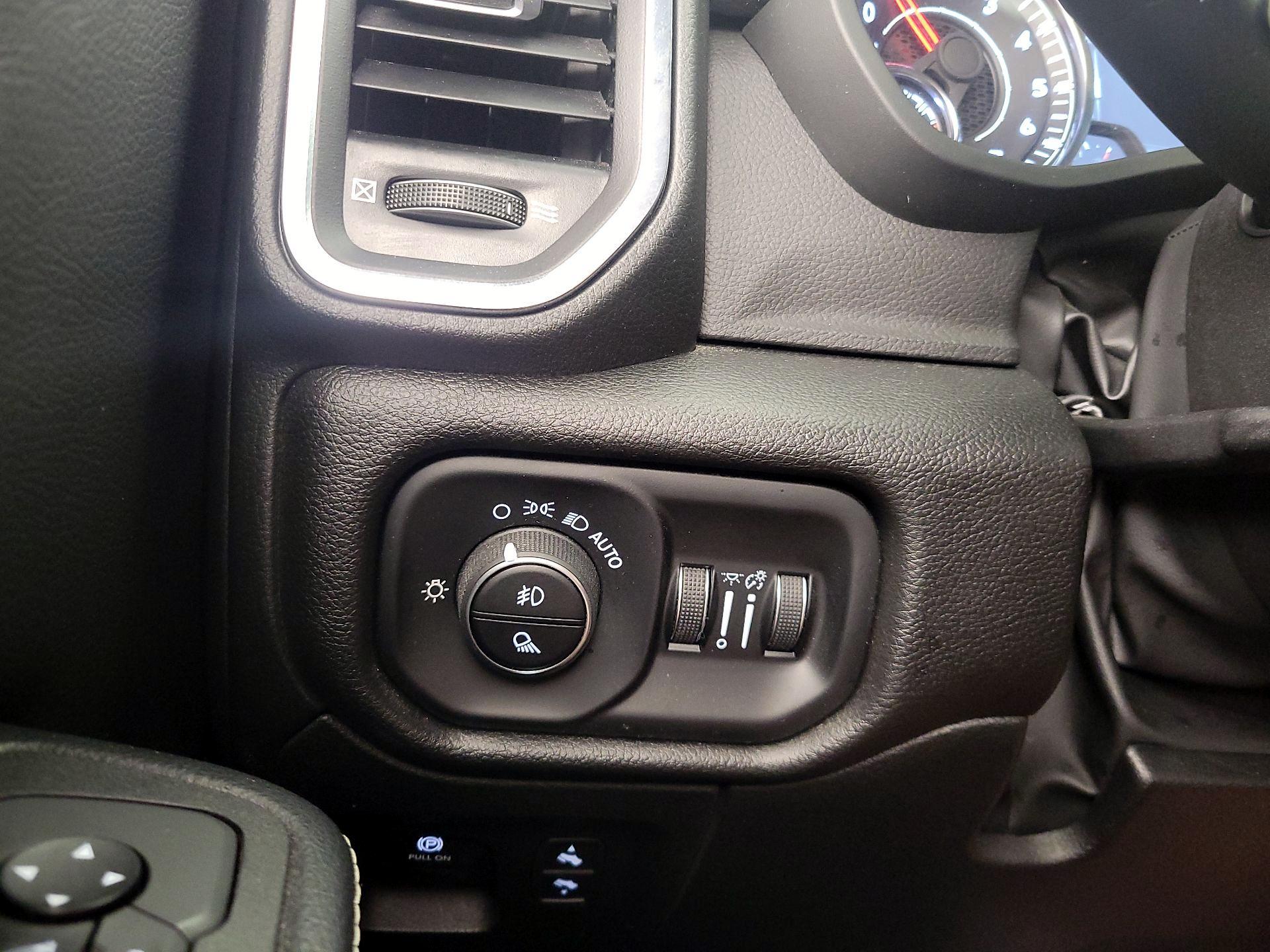 Thumbnail: 2025 RAM 1500 - 13