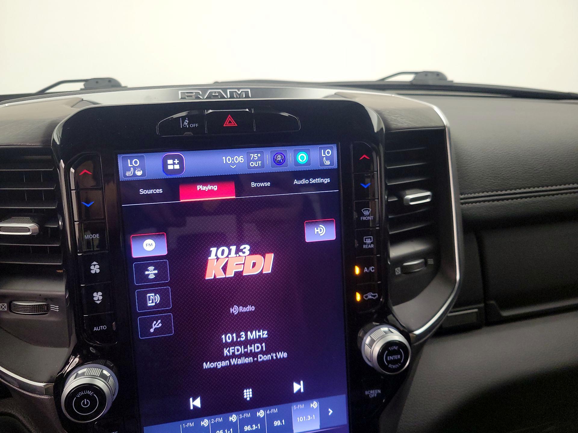 Thumbnail: 2025 RAM 1500 - 17