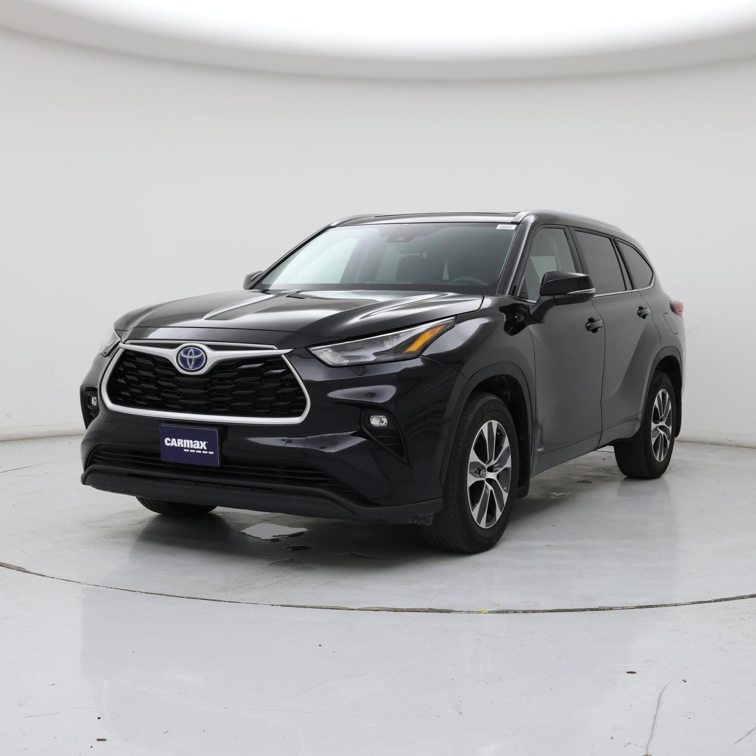 Thumbnail: 2023 Toyota Highlander - 4