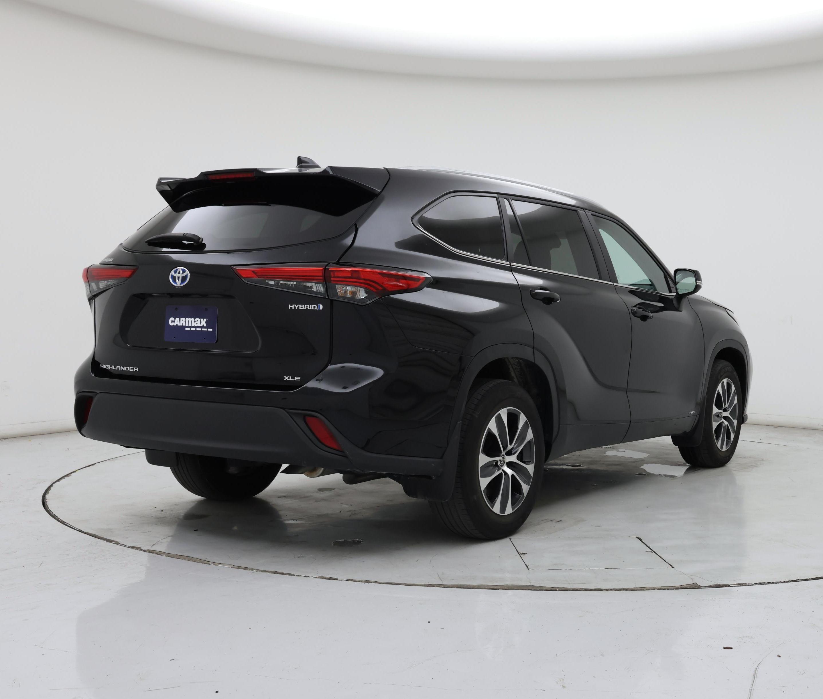 Thumbnail: 2023 Toyota Highlander - 8