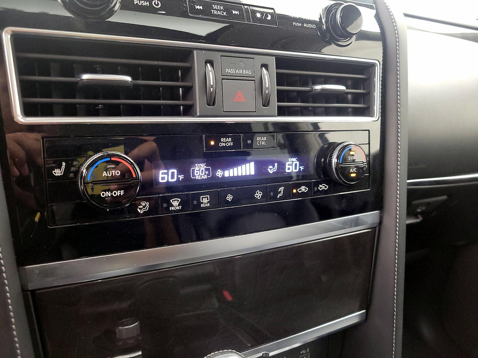 2024 INFINITI QX80 Luxe 4WD - Photo 18