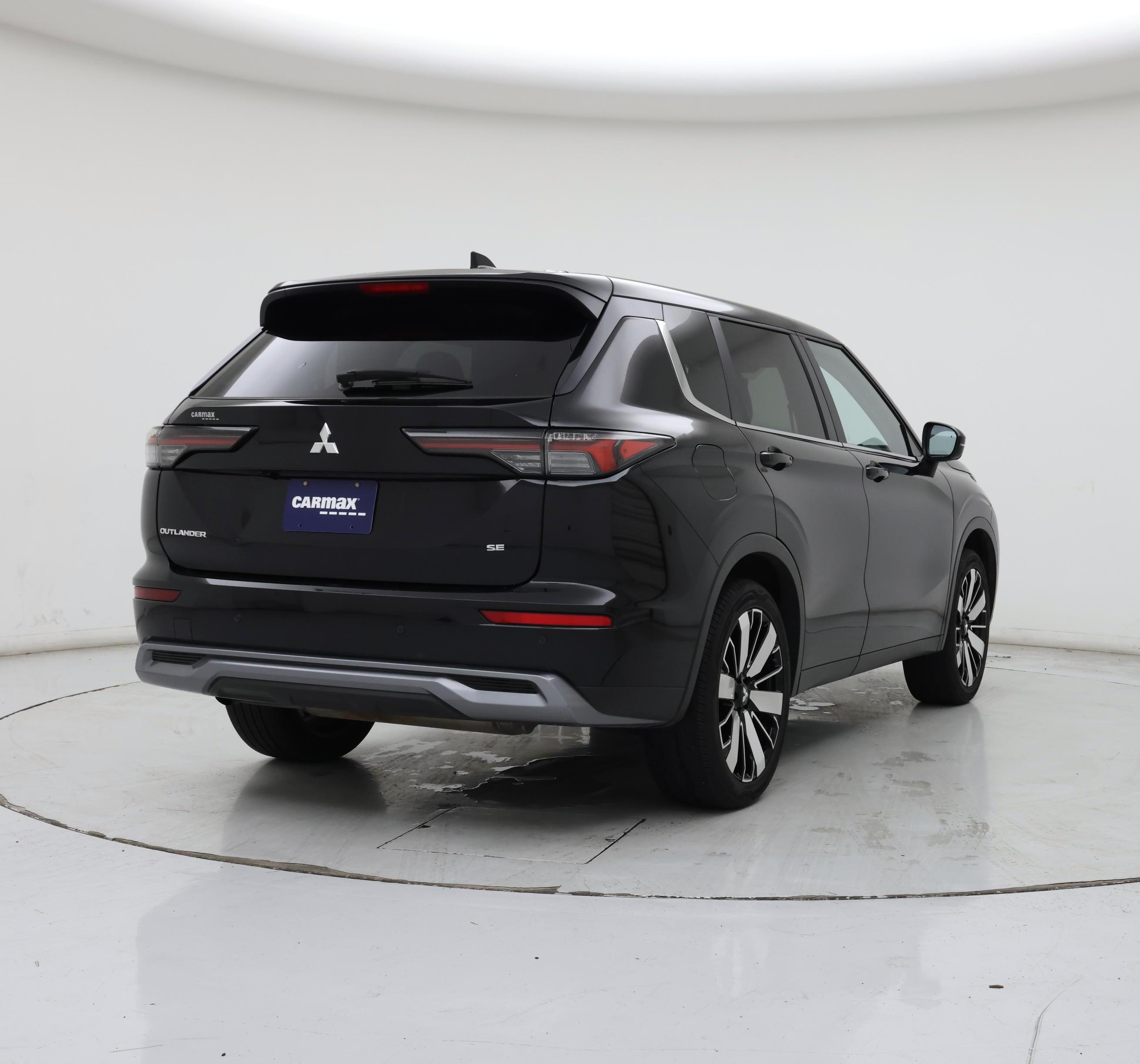 Thumbnail: 2025 Mitsubishi Outlander - 8
