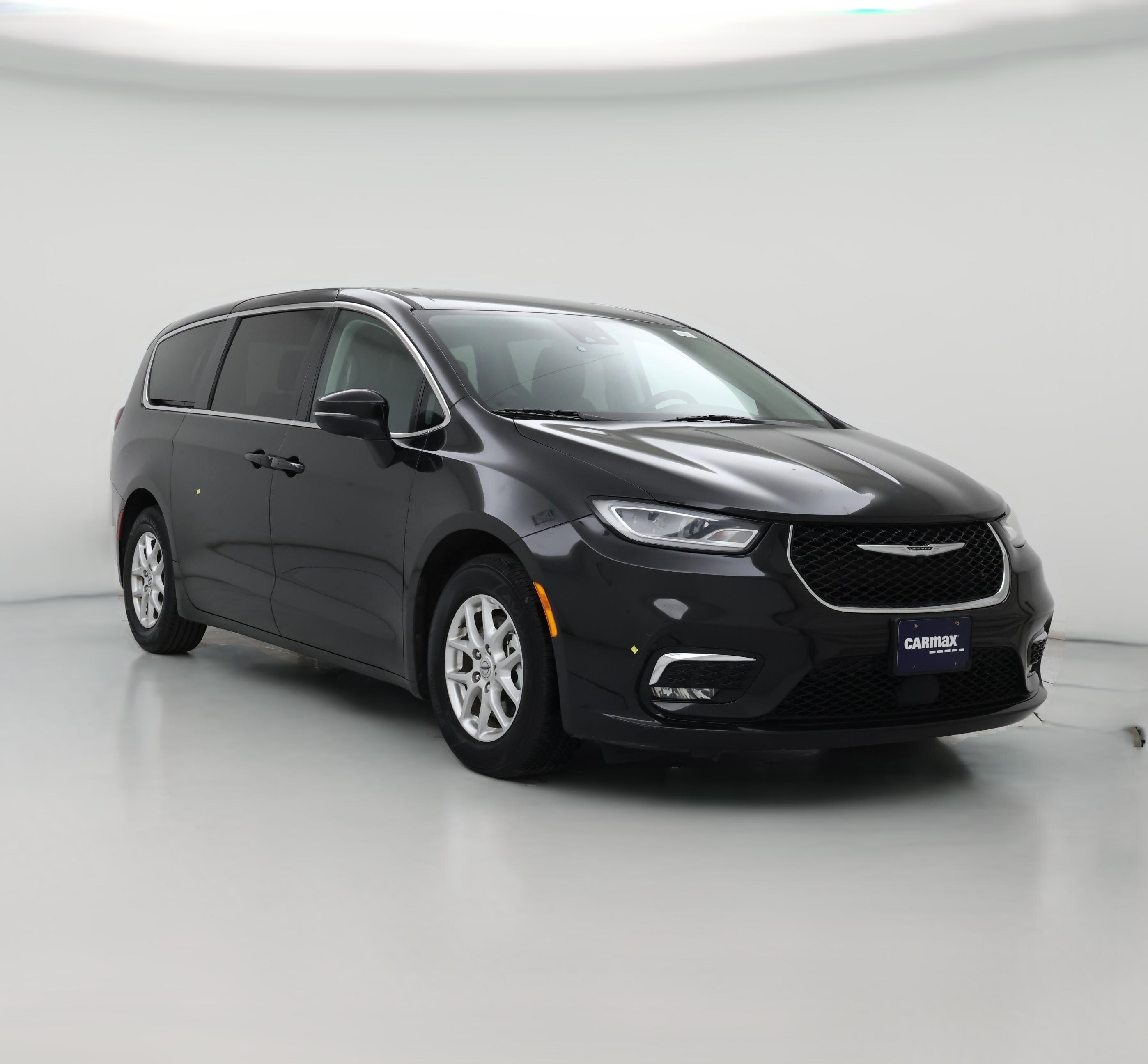 Thumbnail: 2023 Chrysler Pacifica - 1
