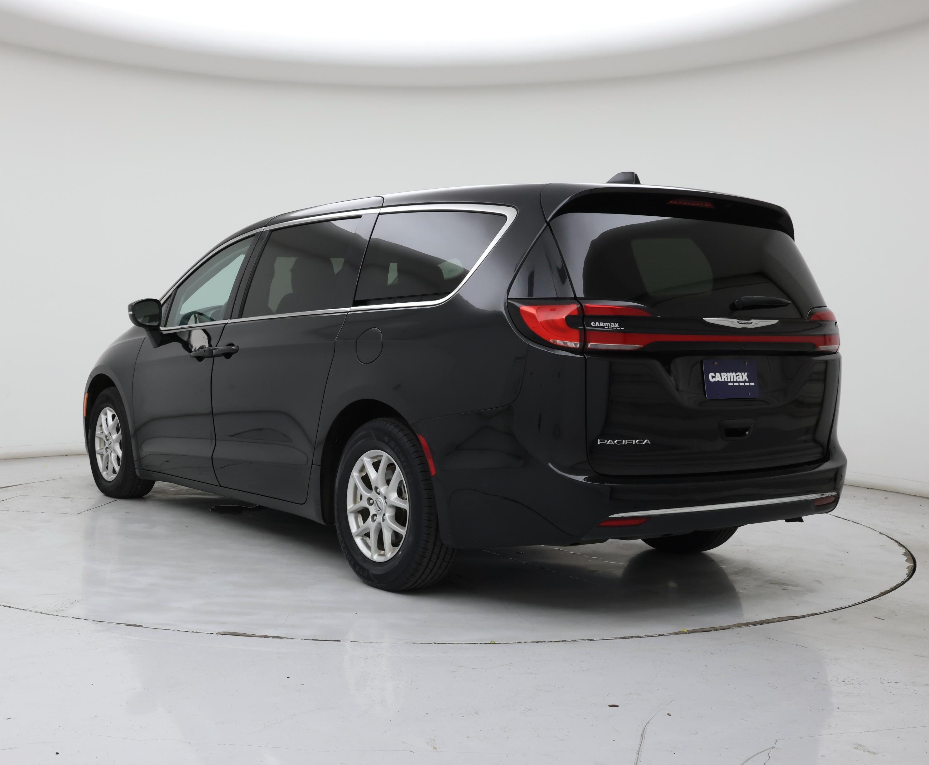 Thumbnail: 2023 Chrysler Pacifica - 2