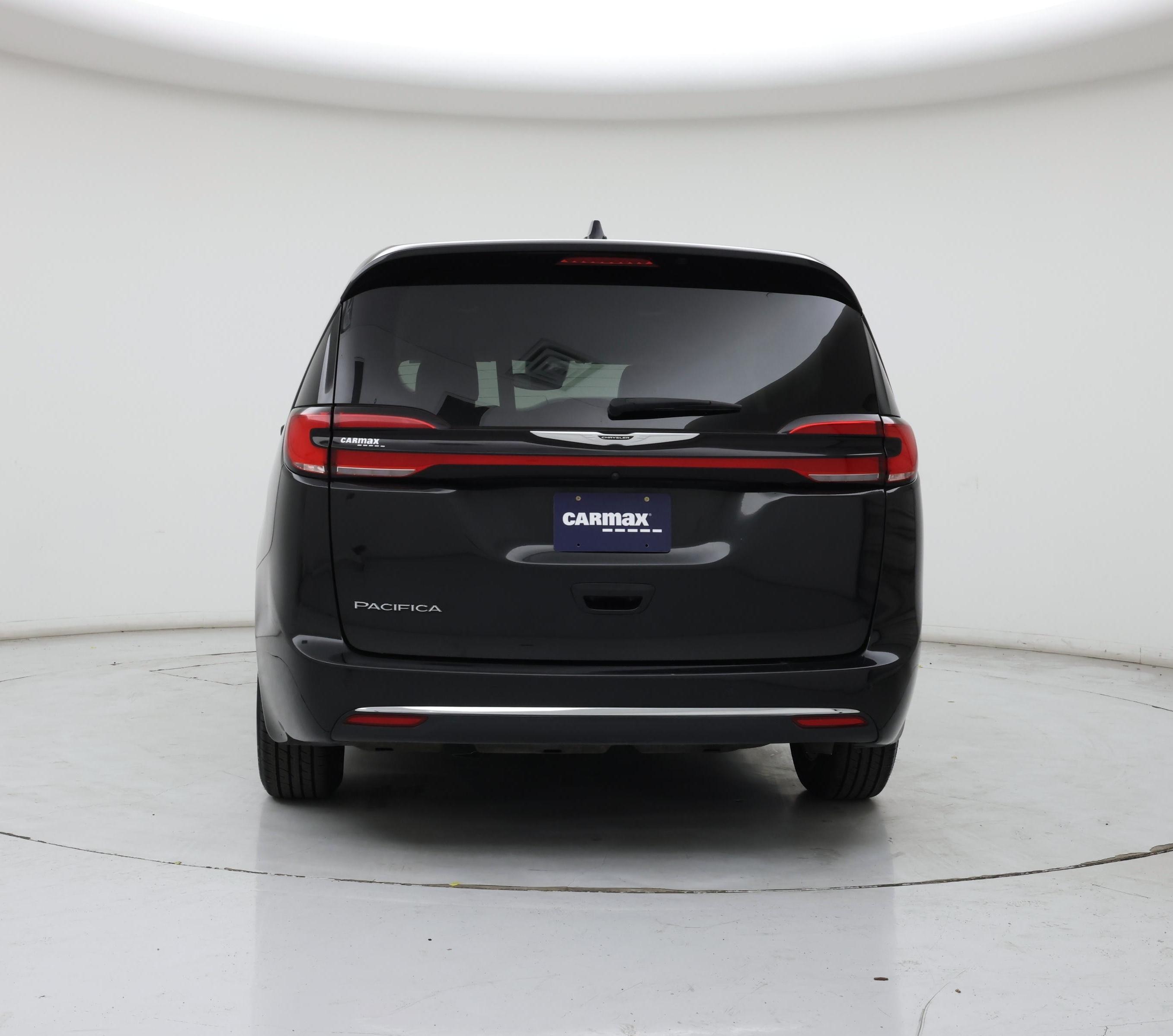 Thumbnail: 2023 Chrysler Pacifica - 6
