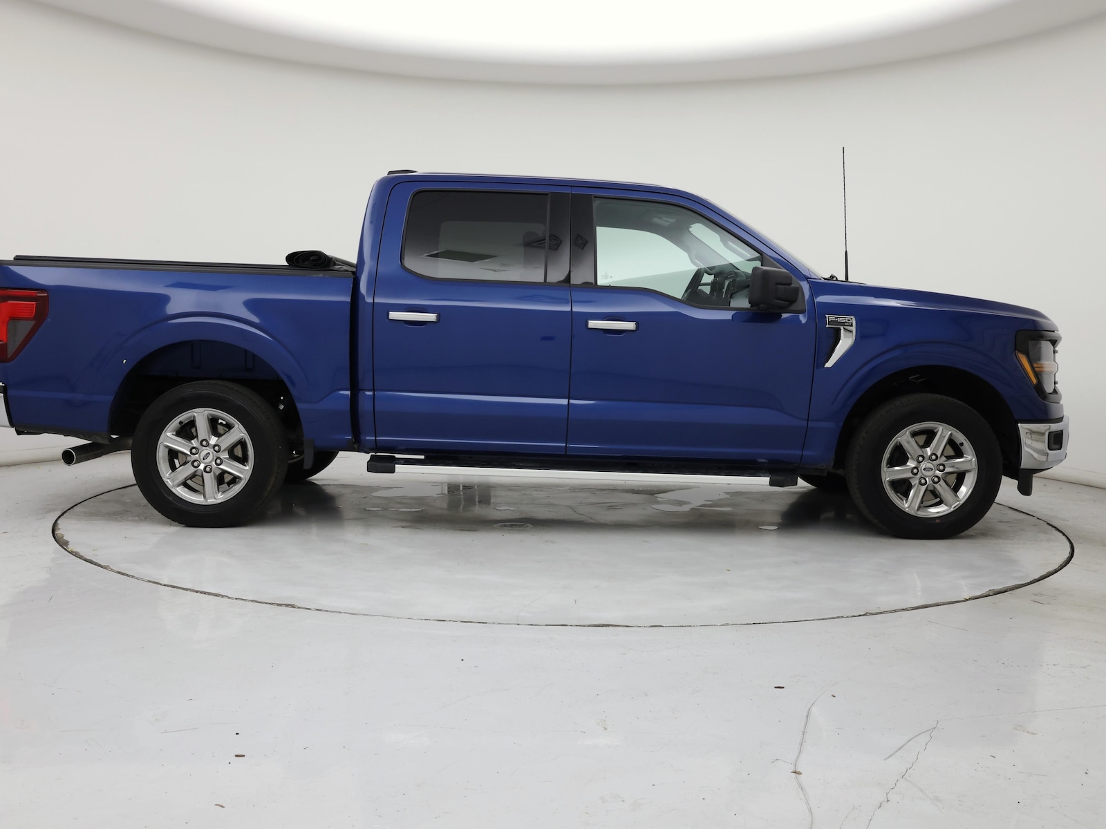 2024 Ford F-150 XLT - Photo 8