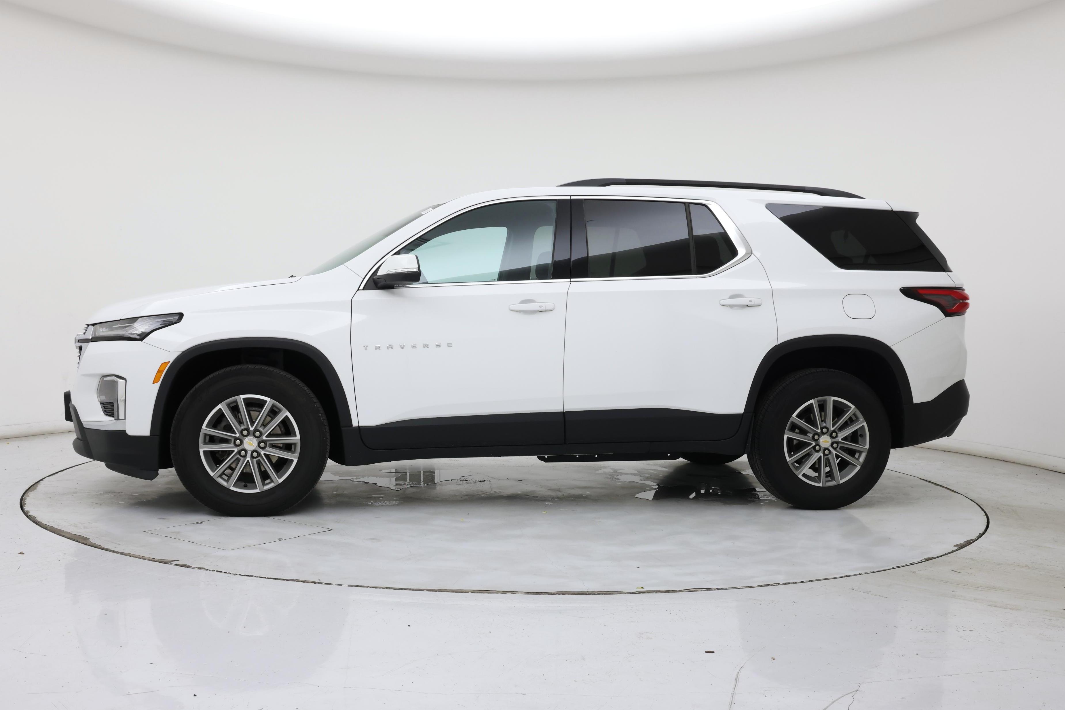 Thumbnail: 2023 Chevrolet Traverse - 3