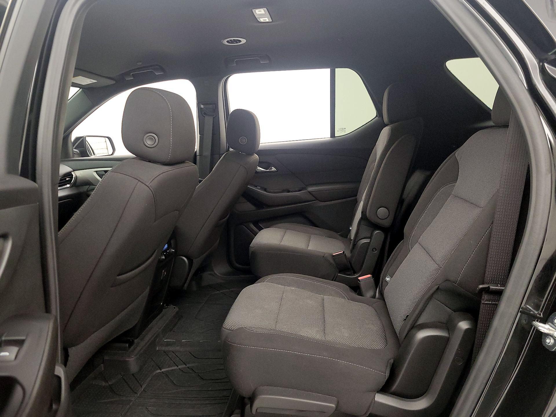 Thumbnail: 2023 Chevrolet Traverse - 19