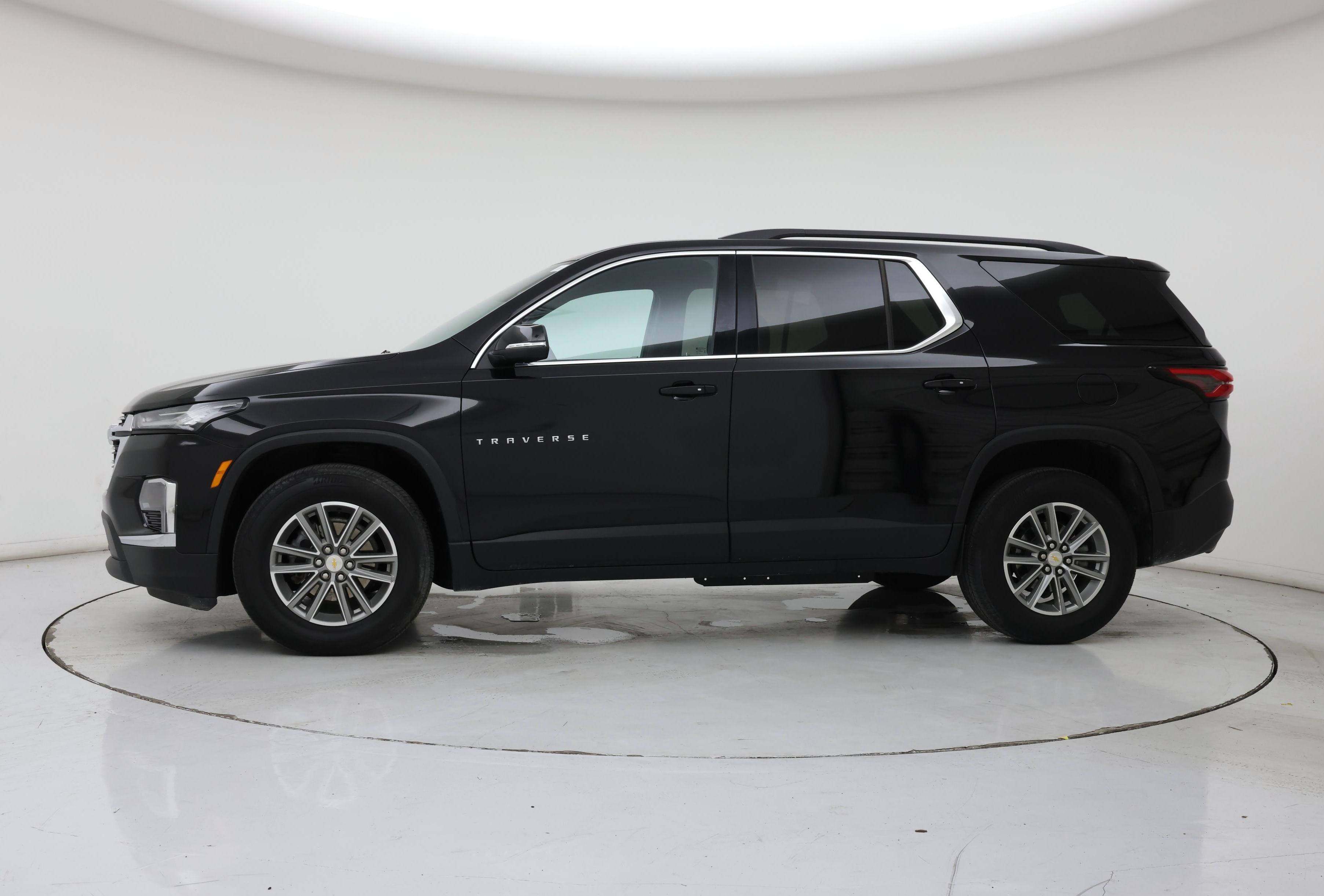Thumbnail: 2023 Chevrolet Traverse - 3