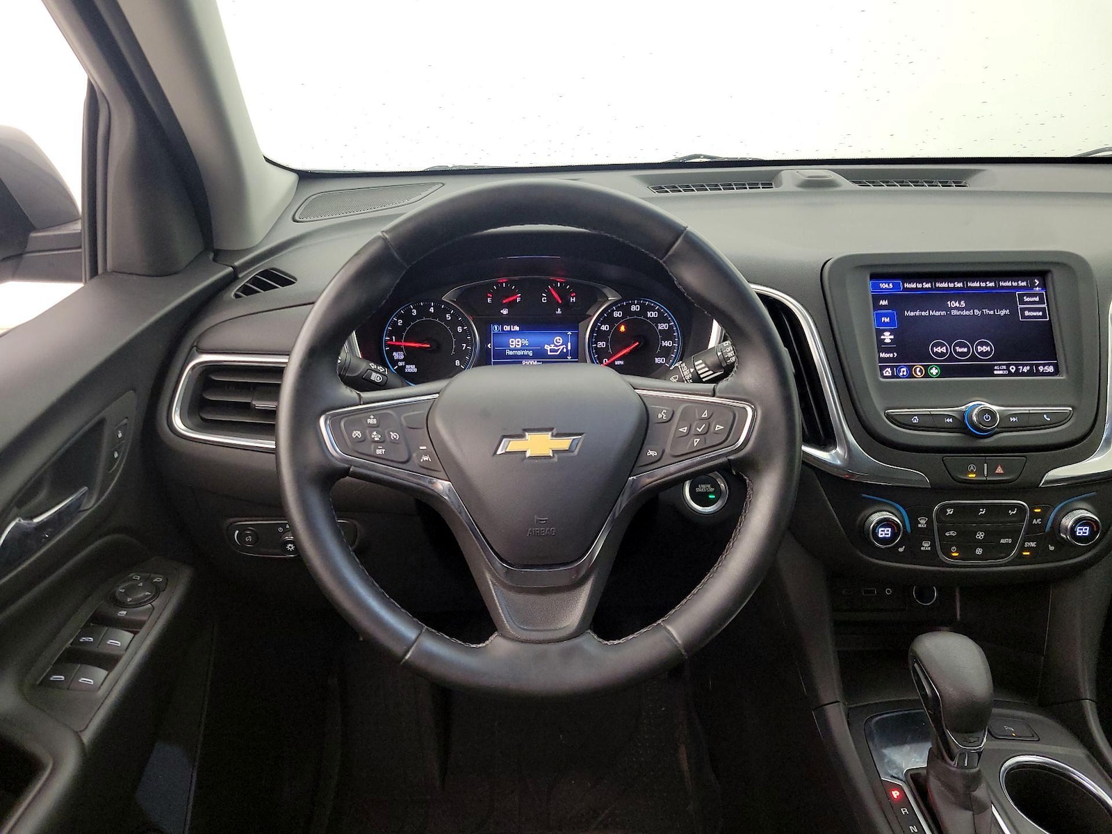 2024 Chevrolet Equinox LT - Photo 11