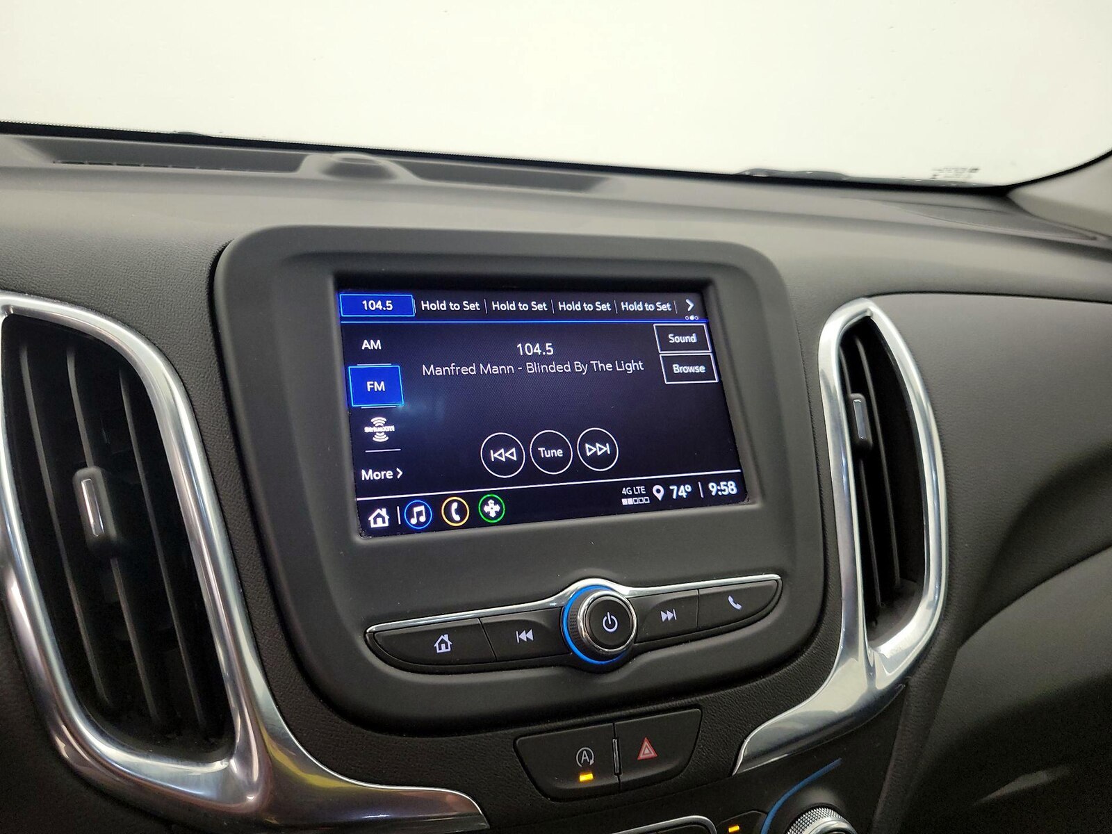 2024 Chevrolet Equinox LT - Photo 16