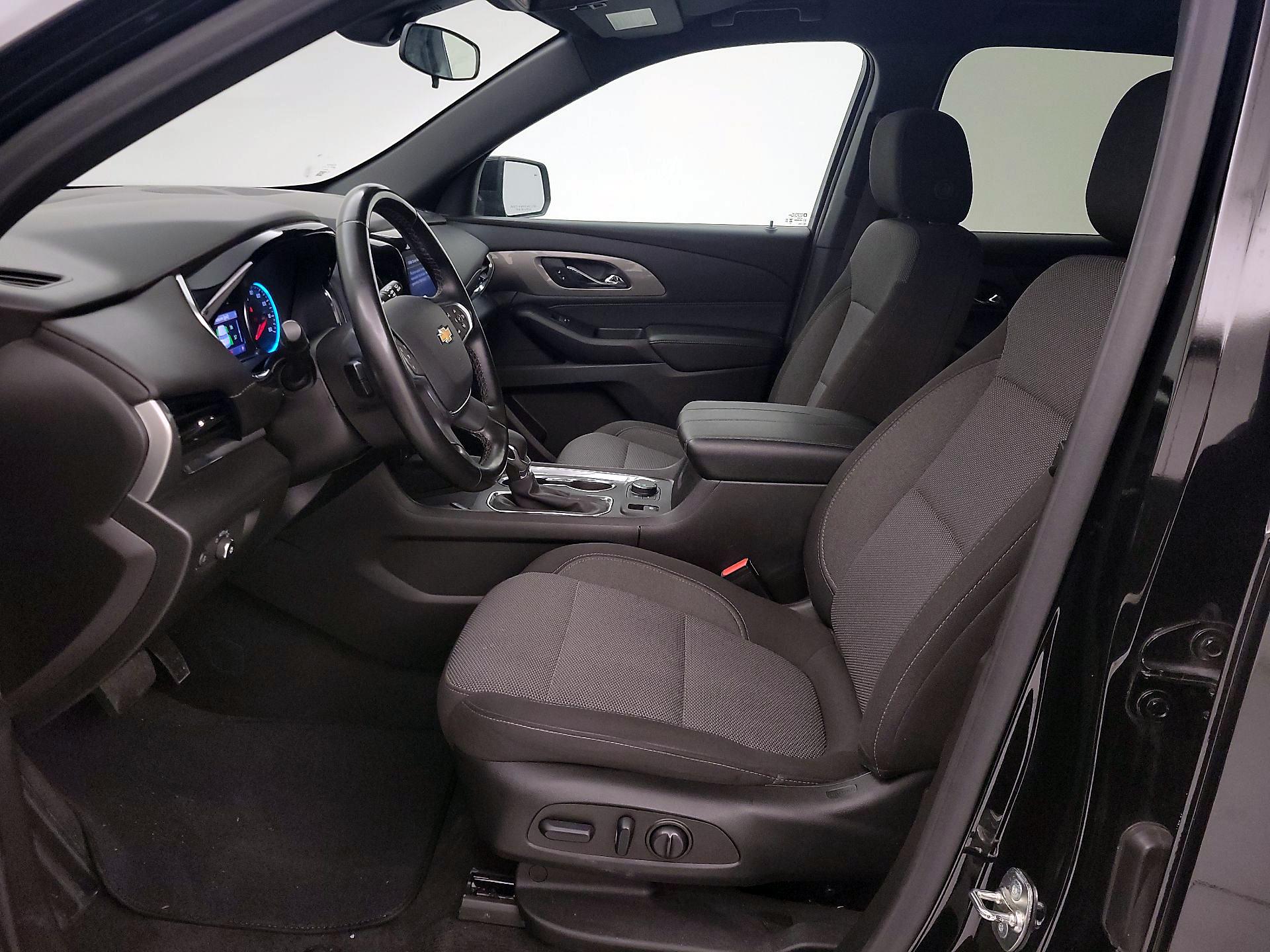 Thumbnail: 2023 Chevrolet Traverse - 11