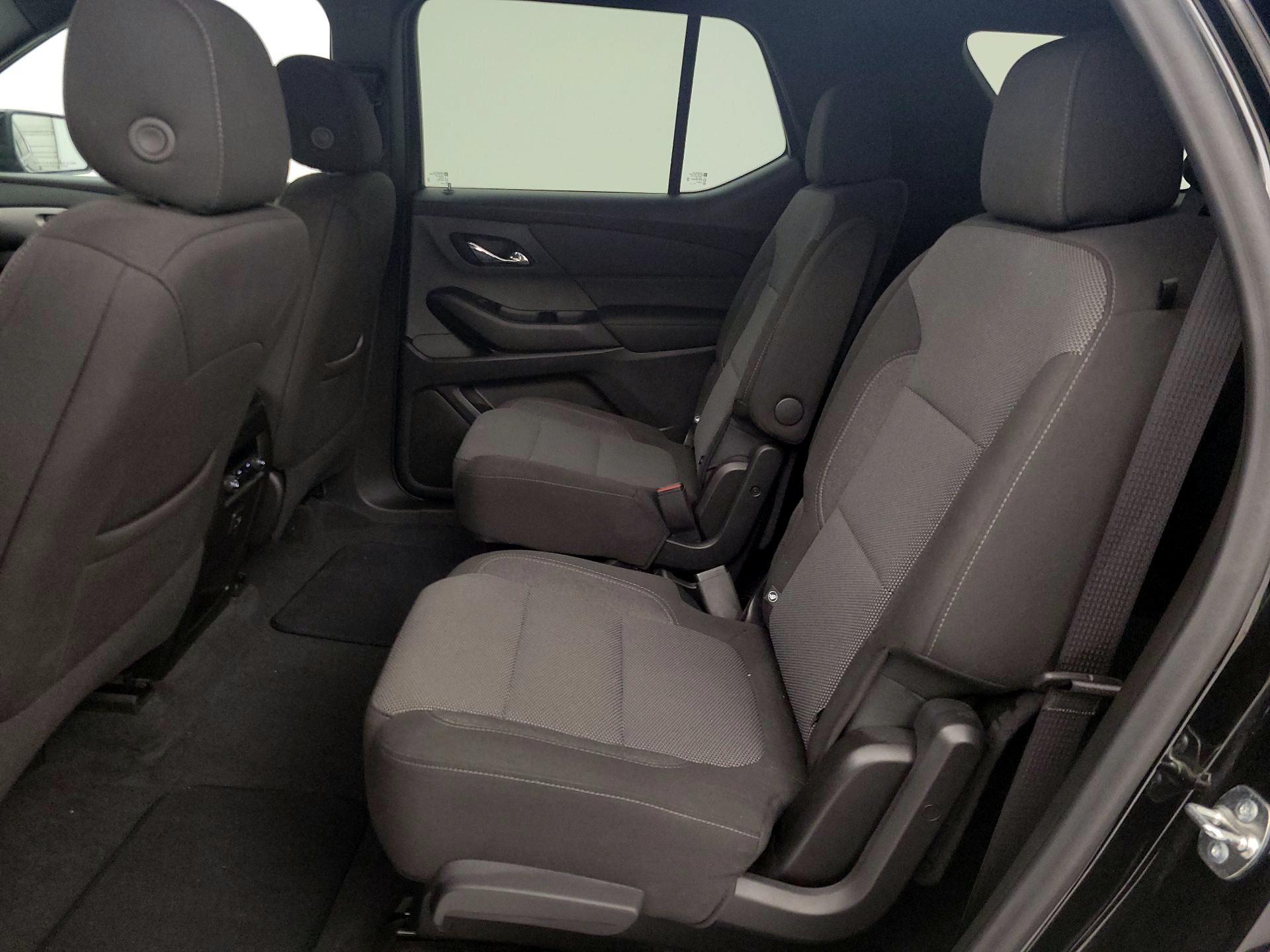Thumbnail: 2023 Chevrolet Traverse - 19