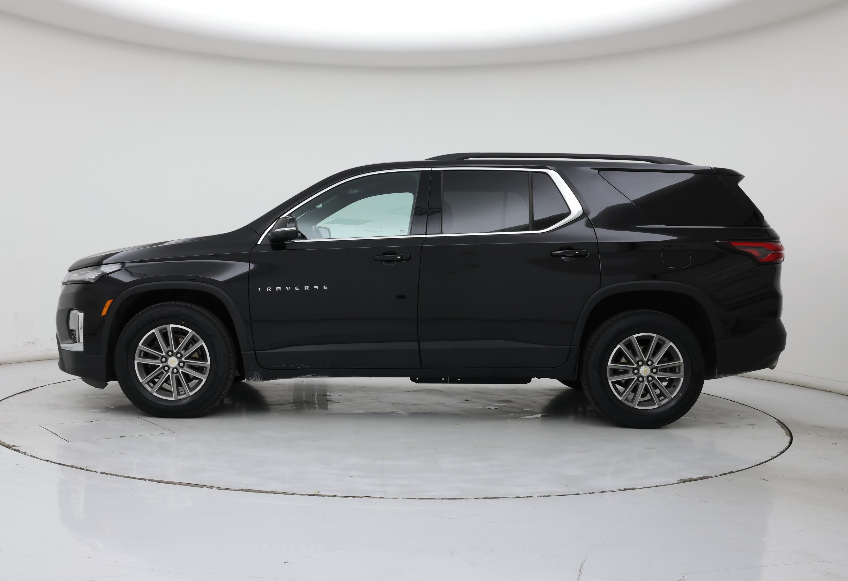 Thumbnail: 2023 Chevrolet Traverse - 3
