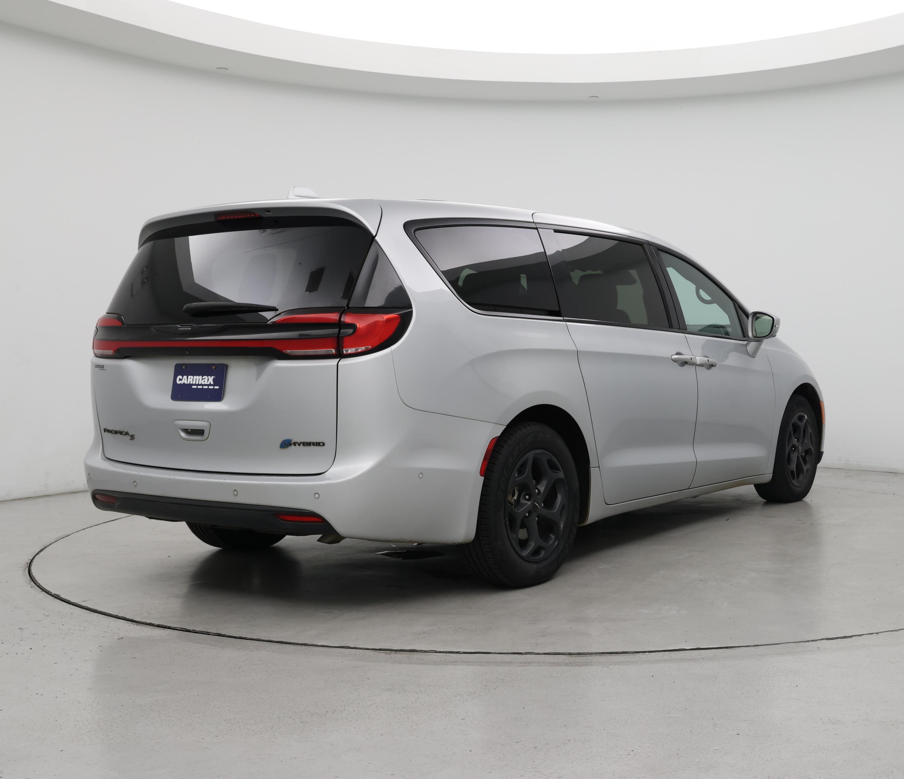 Thumbnail: 2022 Chrysler Pacifica - 8