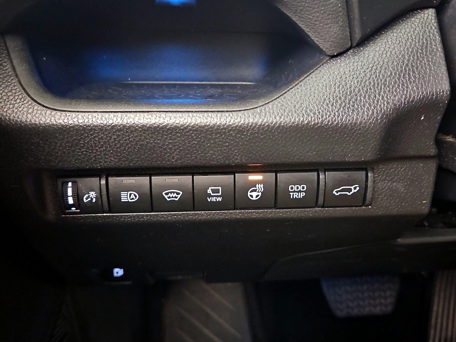 2023 Toyota RAV4 XSE - Photo 14