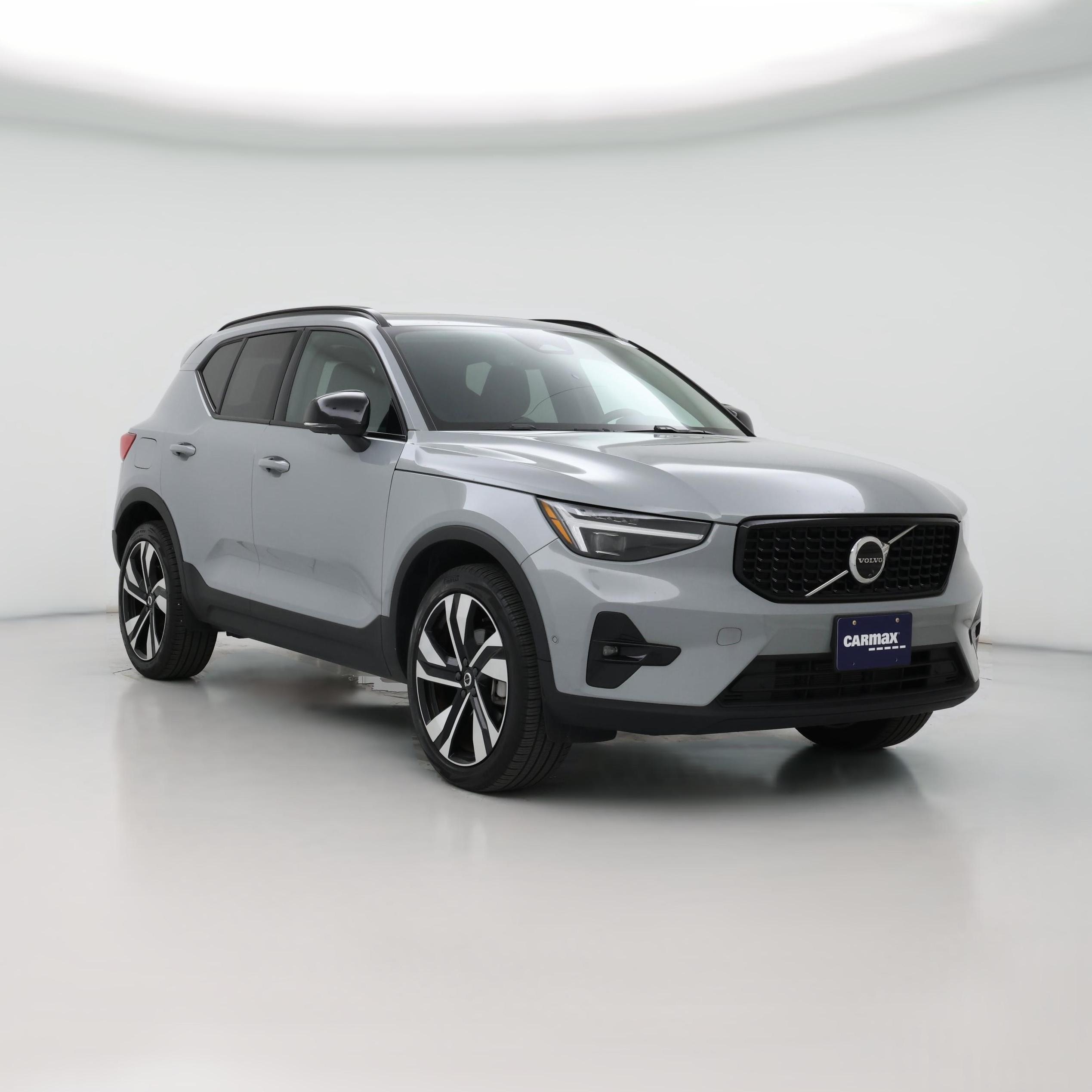 Thumbnail: 2024 Volvo XC40 - 1