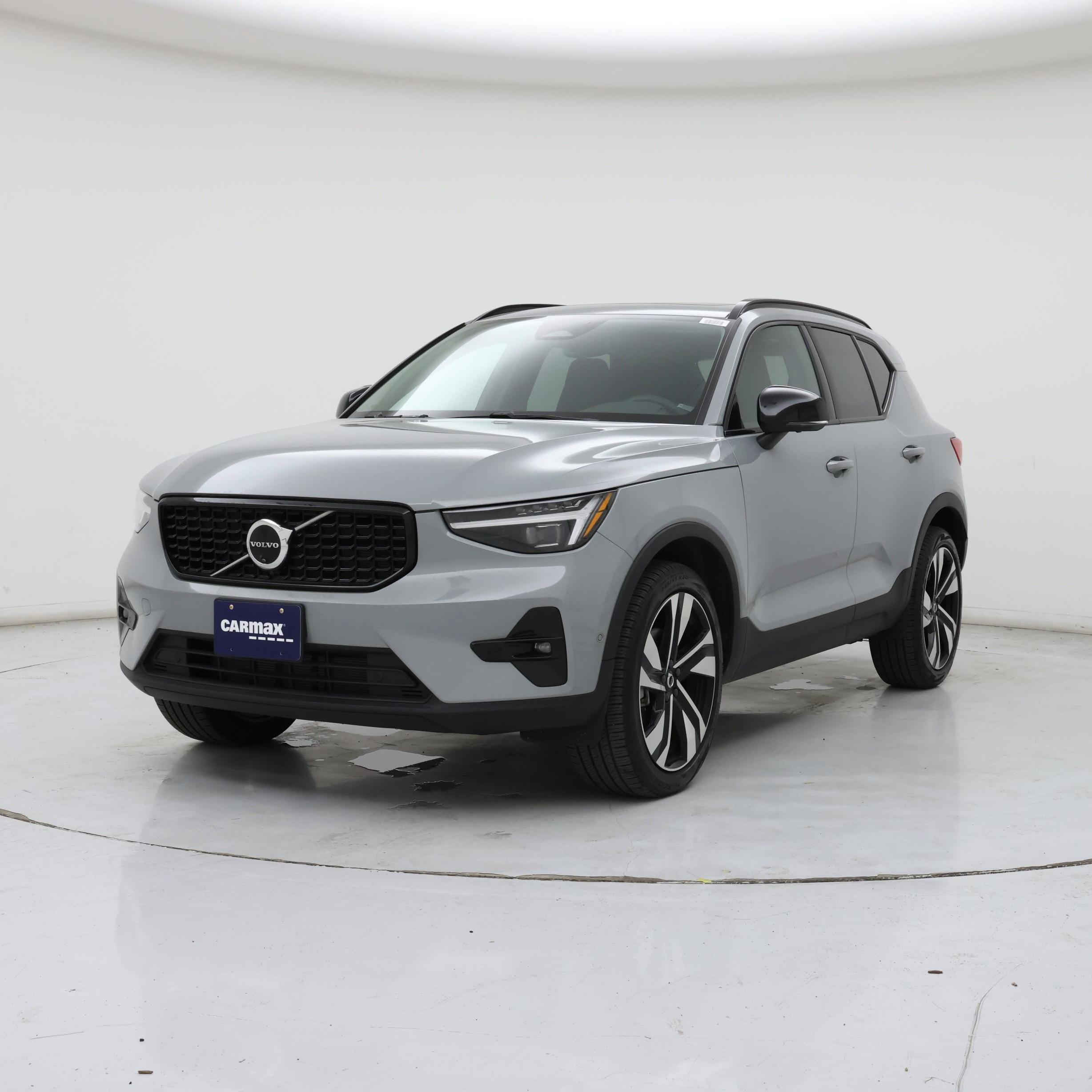 Thumbnail: 2024 Volvo XC40 - 4