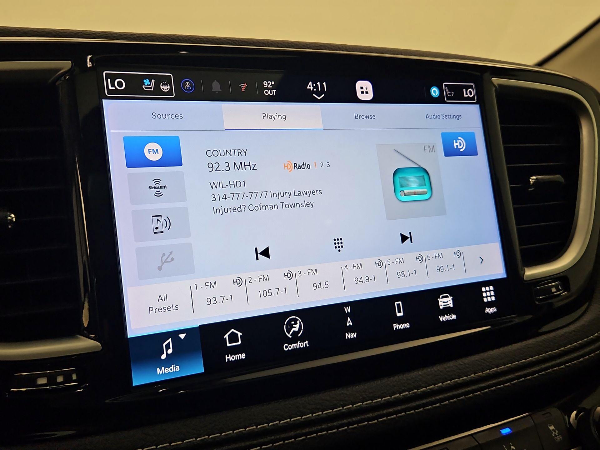 Thumbnail: 2023 Chrysler Pacifica - 16