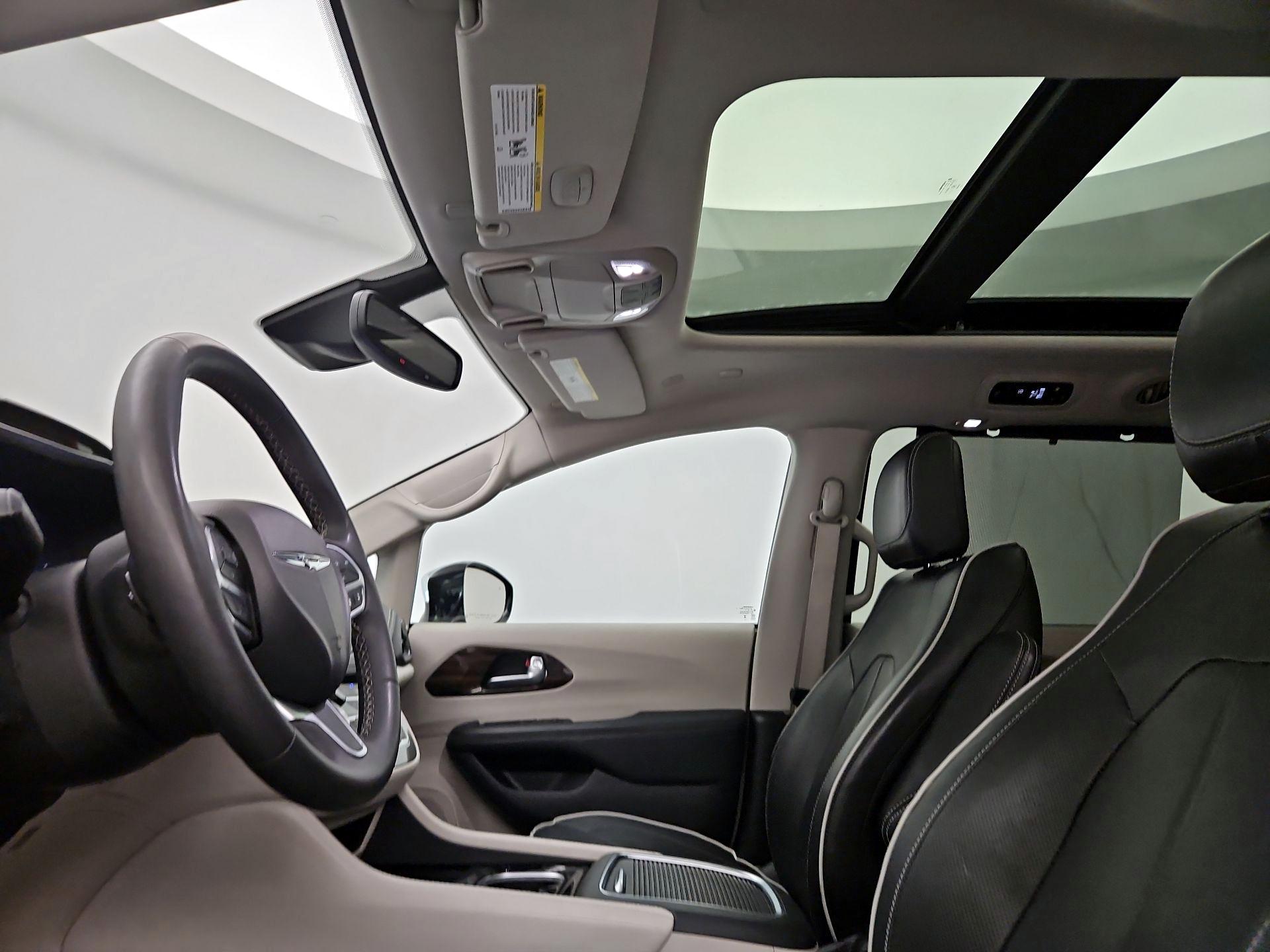 Thumbnail: 2023 Chrysler Pacifica - 20