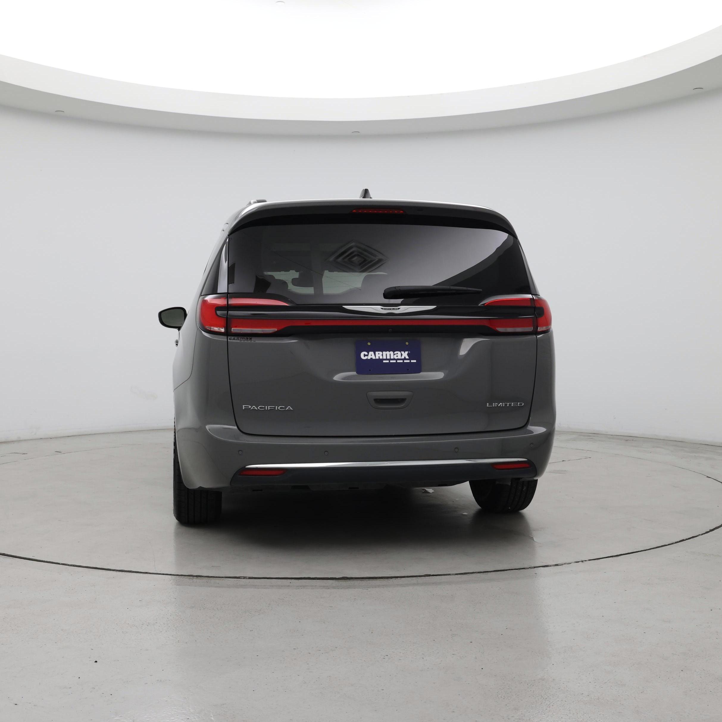 Thumbnail: 2023 Chrysler Pacifica - 6