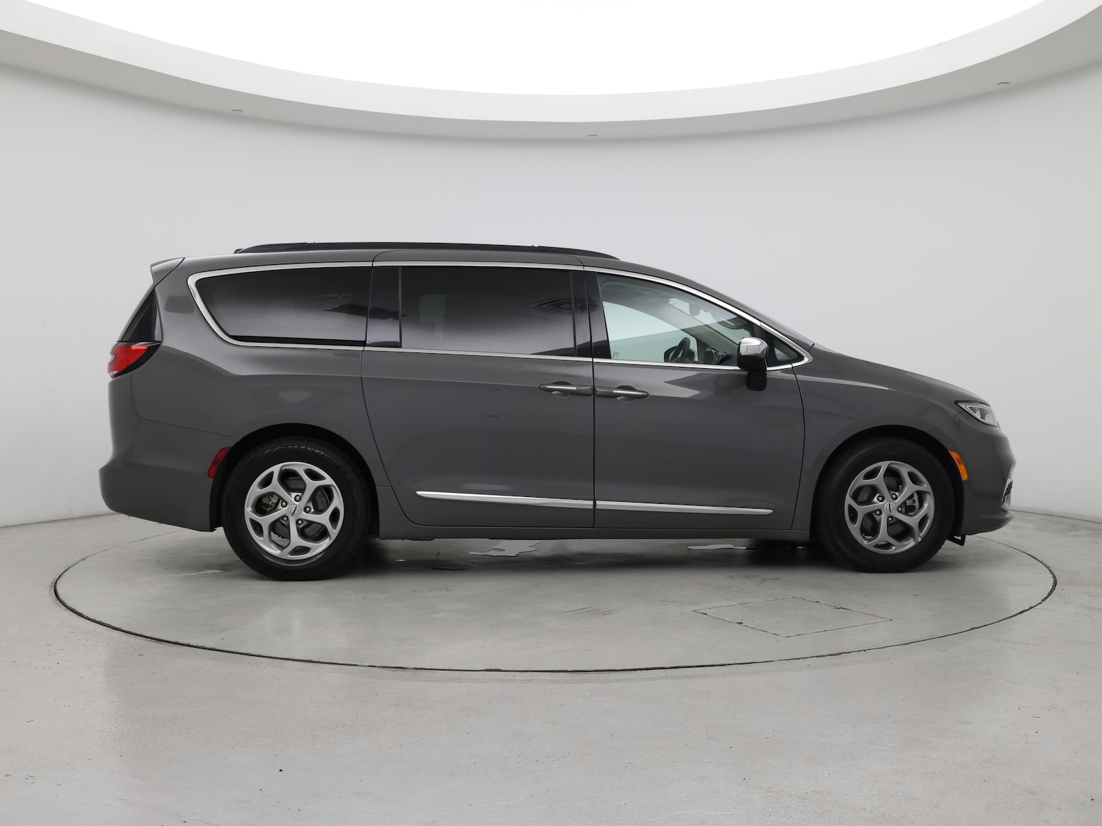 2023 Chrysler Pacifica Limited - Photo 8