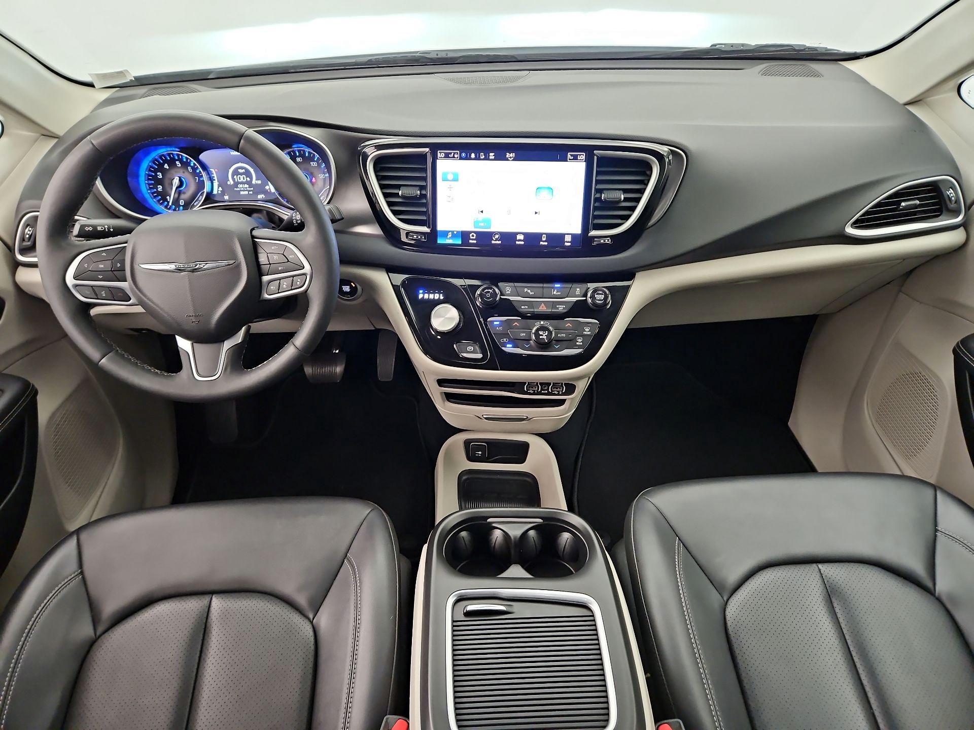Thumbnail: 2024 Chrysler Pacifica - 9