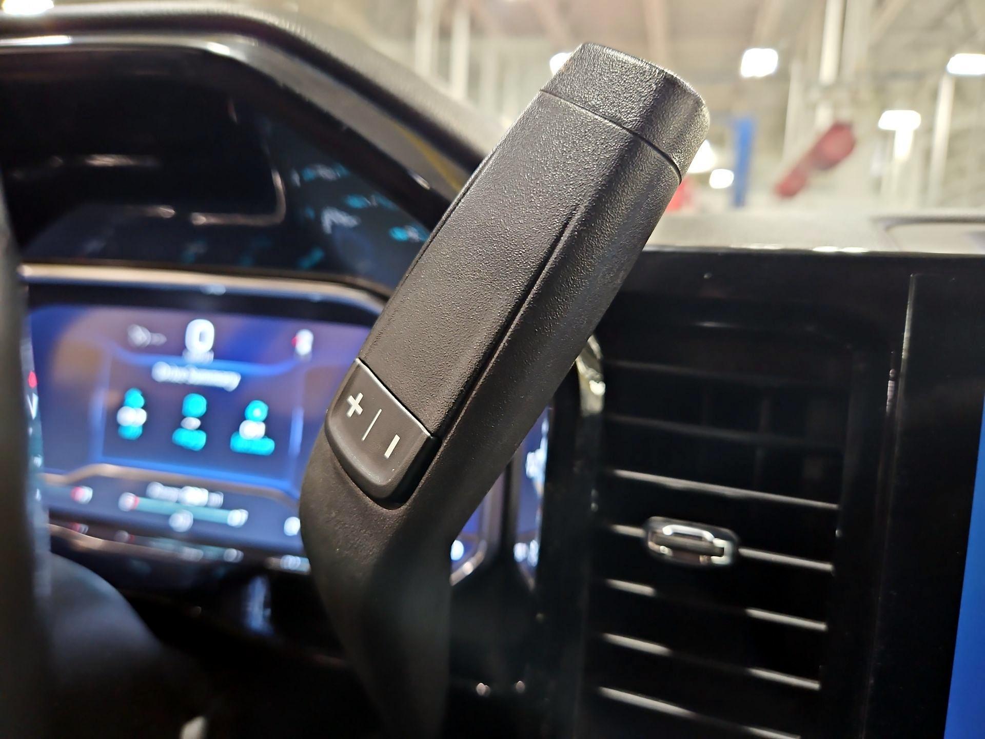 Thumbnail: 2023 Chevrolet Silverado 1500 - 17