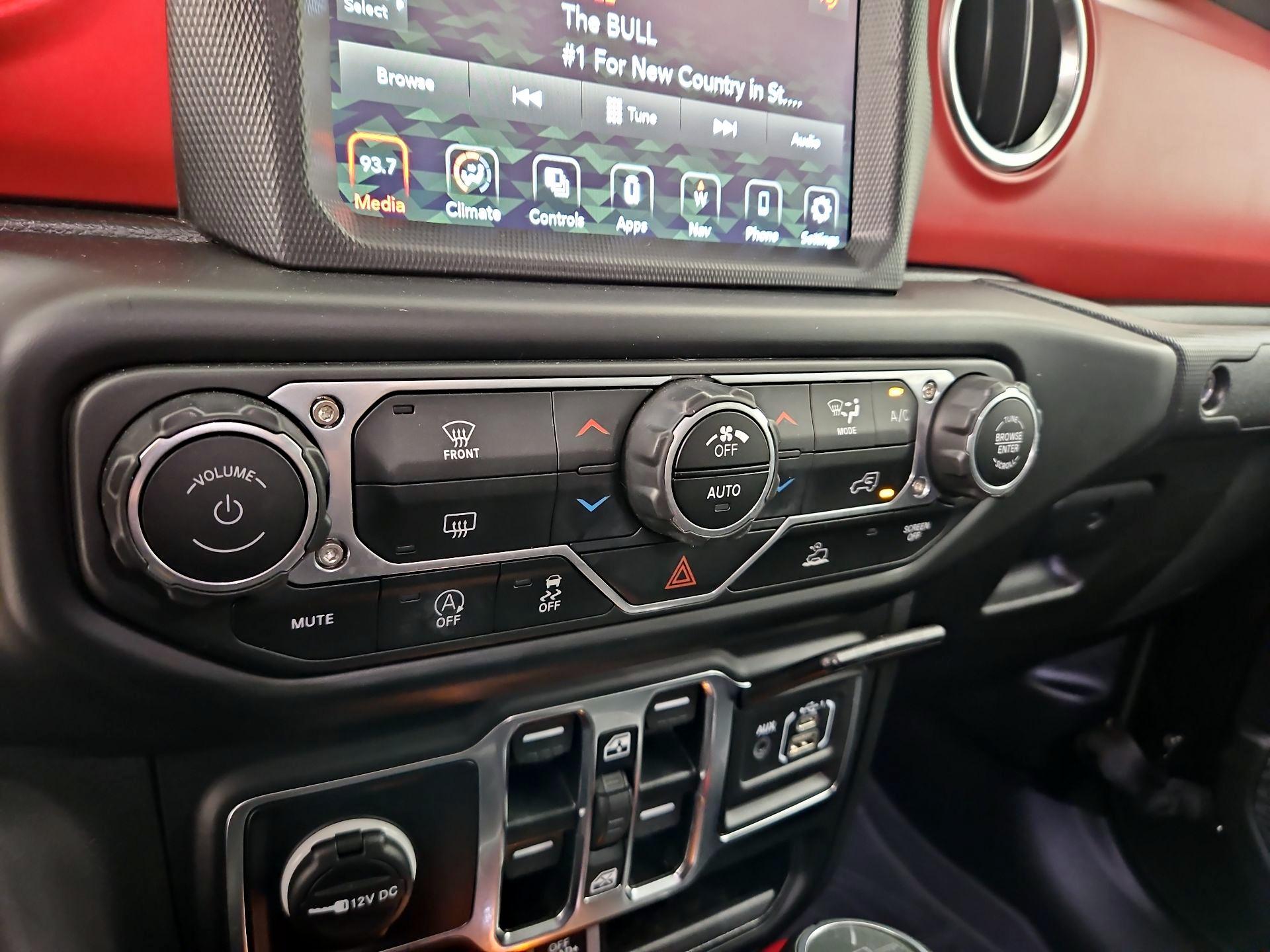 Thumbnail: 2022 Jeep Gladiator - 17