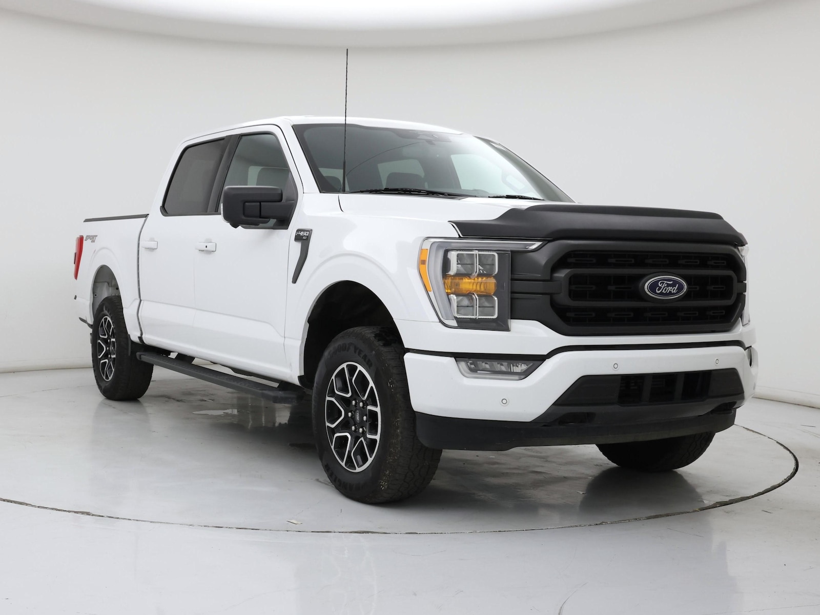 2023 Ford F-150 XLT - Photo 2