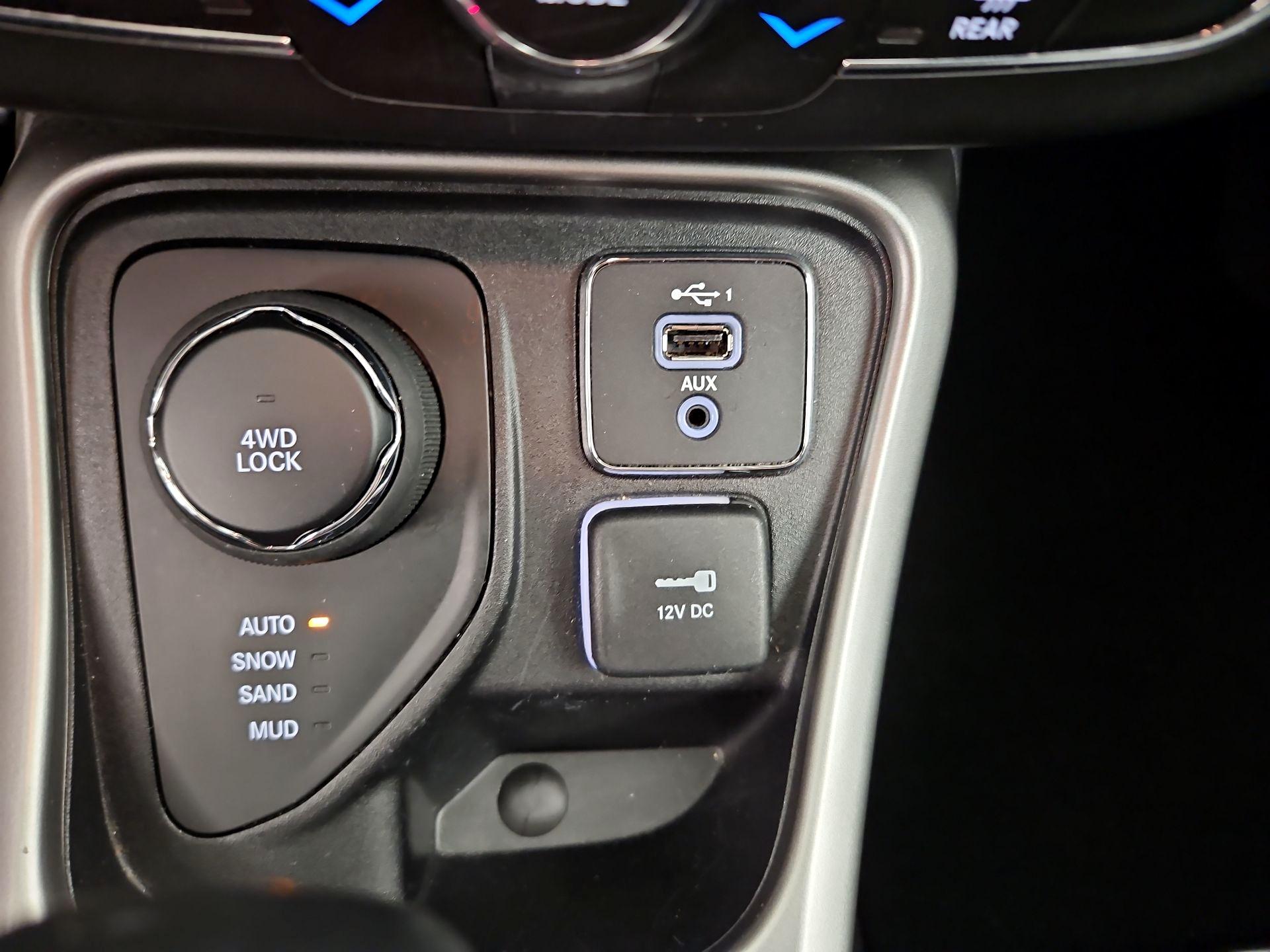 Thumbnail: 2020 Jeep Compass - 19