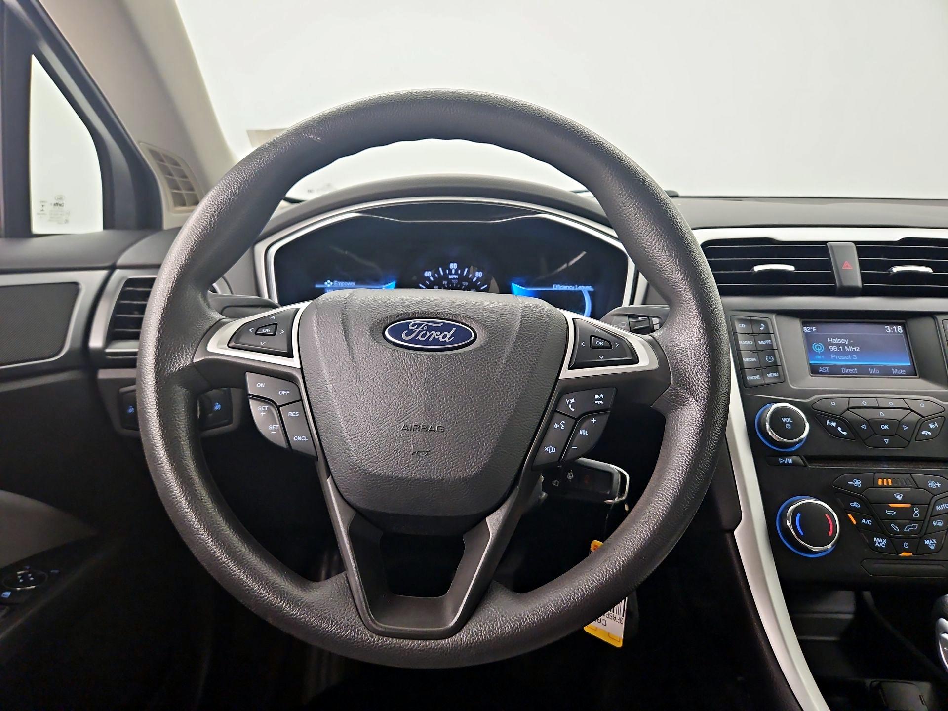 Thumbnail: 2014 Ford Fusion - 10