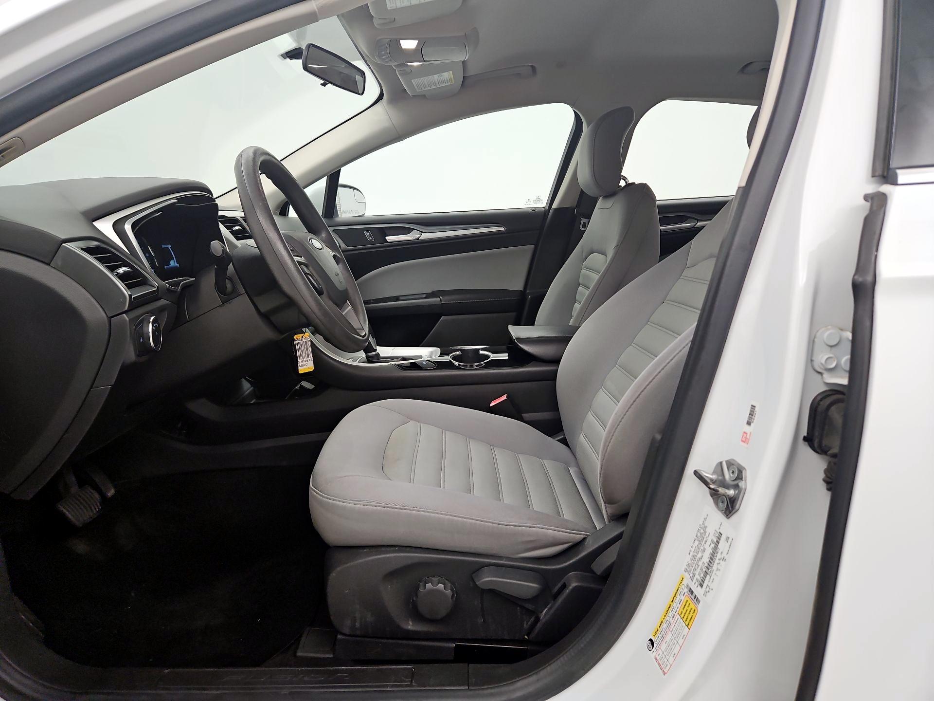 Thumbnail: 2014 Ford Fusion - 11